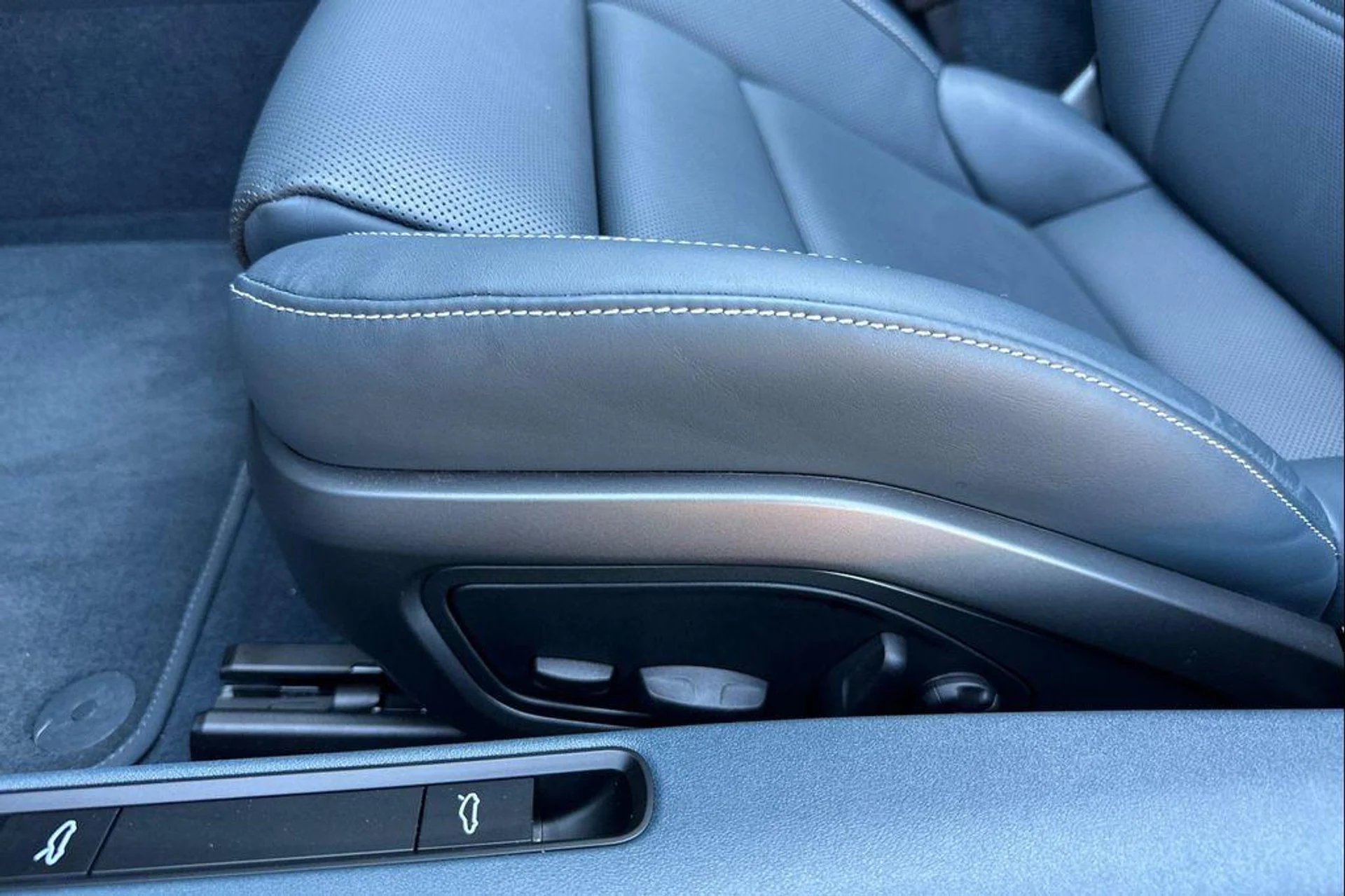 mph014_2762157168_v9_Yrl_NK_528g8v_Ckue_V90j_D_Vj1_XM_45c2a9b9a6