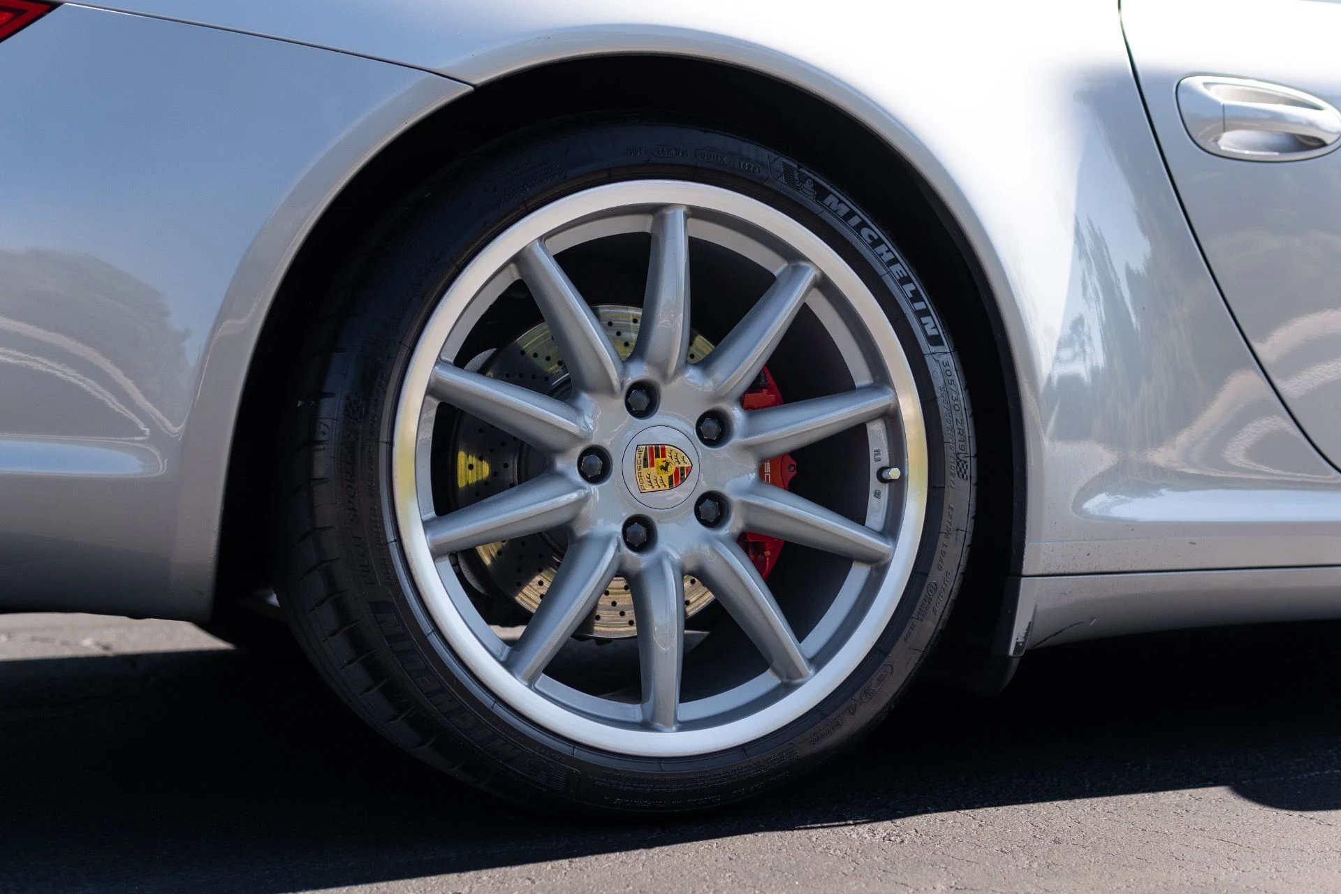 mph014_2762943571_Used_2006_Porsche_911_Carrera_S_1770441608_d1f5993194