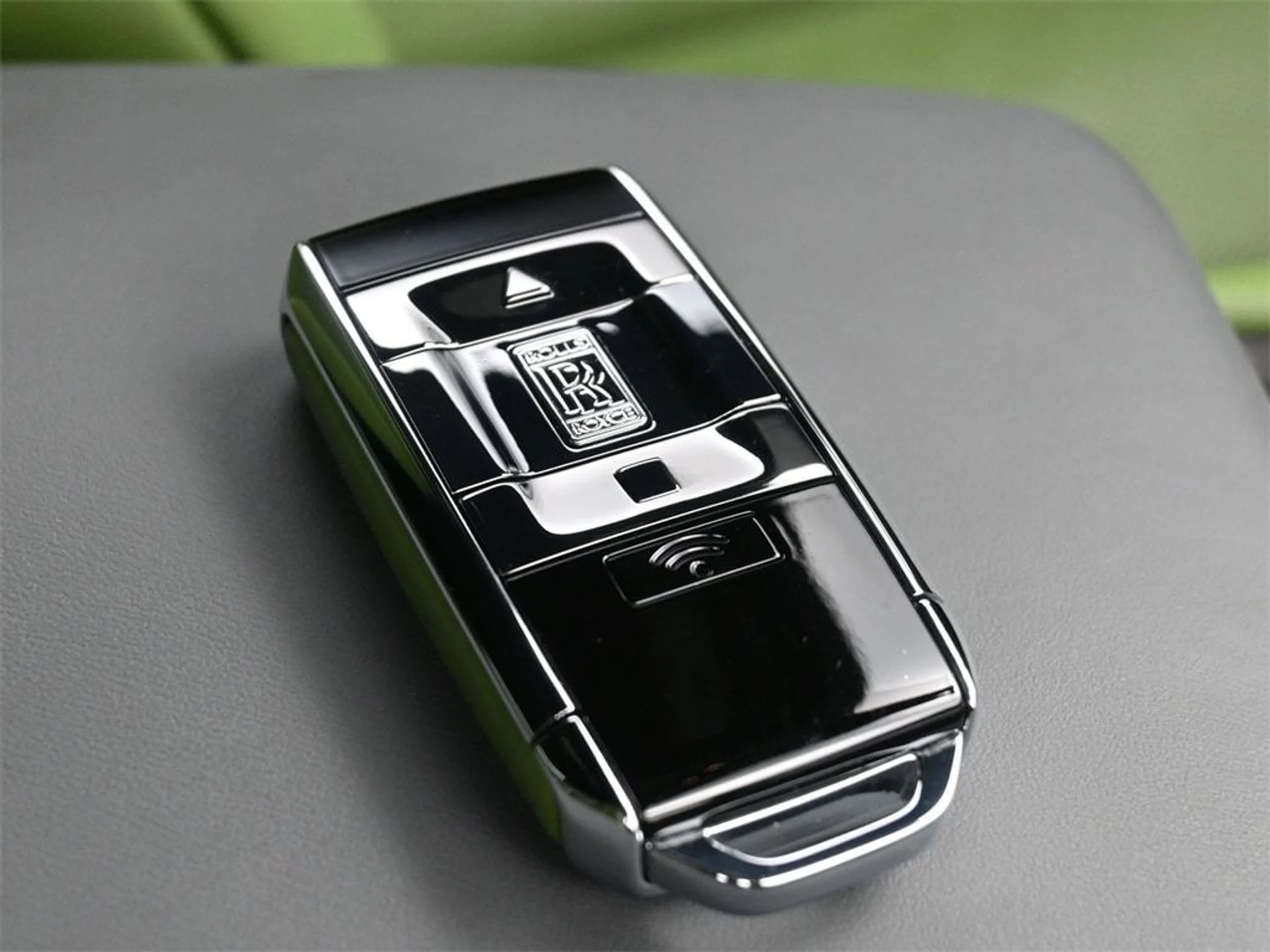 mph014_2770640635_922045657bd7c570bebe4d205387cf81x_1db29ea224