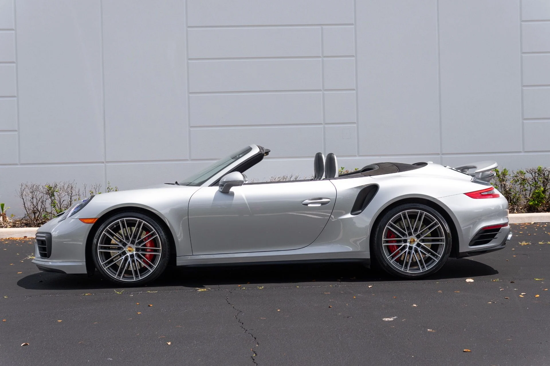 mph014_2782287959_Used_2019_Porsche_911_Turbo_1775252644_7a6695fa4e