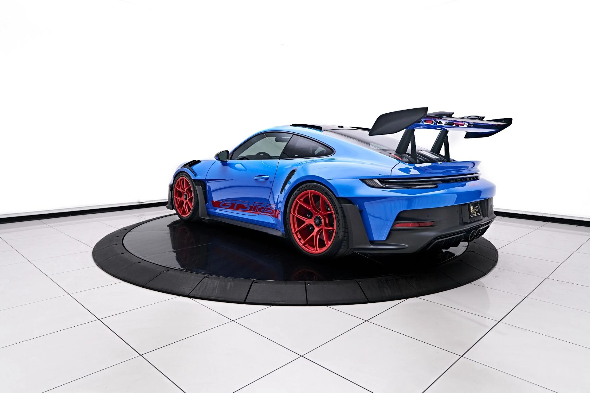 mph014_2789406365_Used_2024_Porsche_911_GT_3_RS_1754618646_b90d954d59