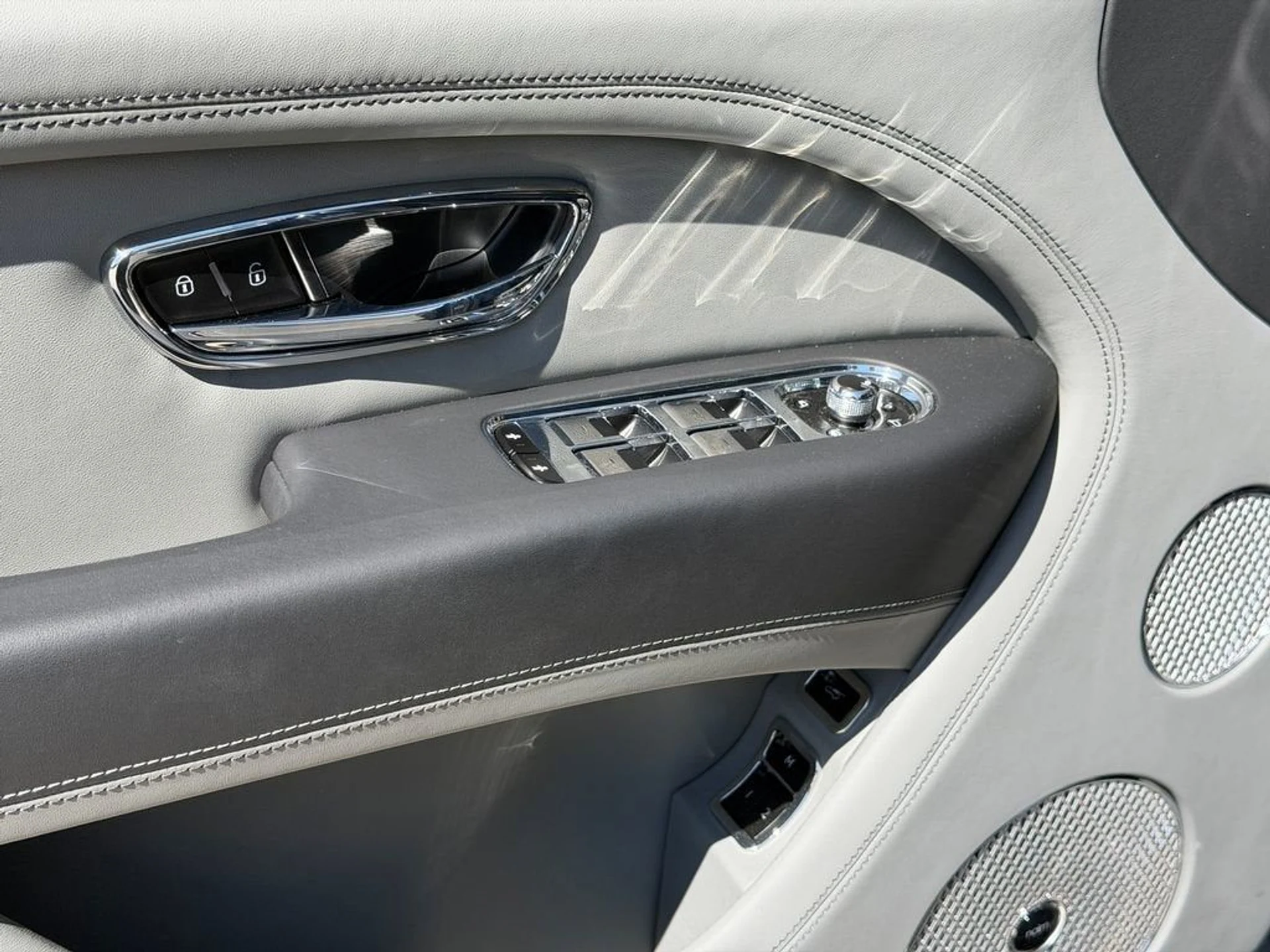 mph014_2797035651_b2d436dafb3d40739f6917f510a6ca41_8be42e8155