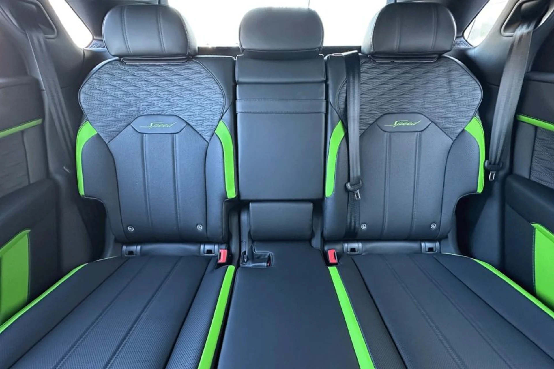 mph014_2798871235_New_2026_Bentley_Bentayga_Speed_1768573599_7371e95676