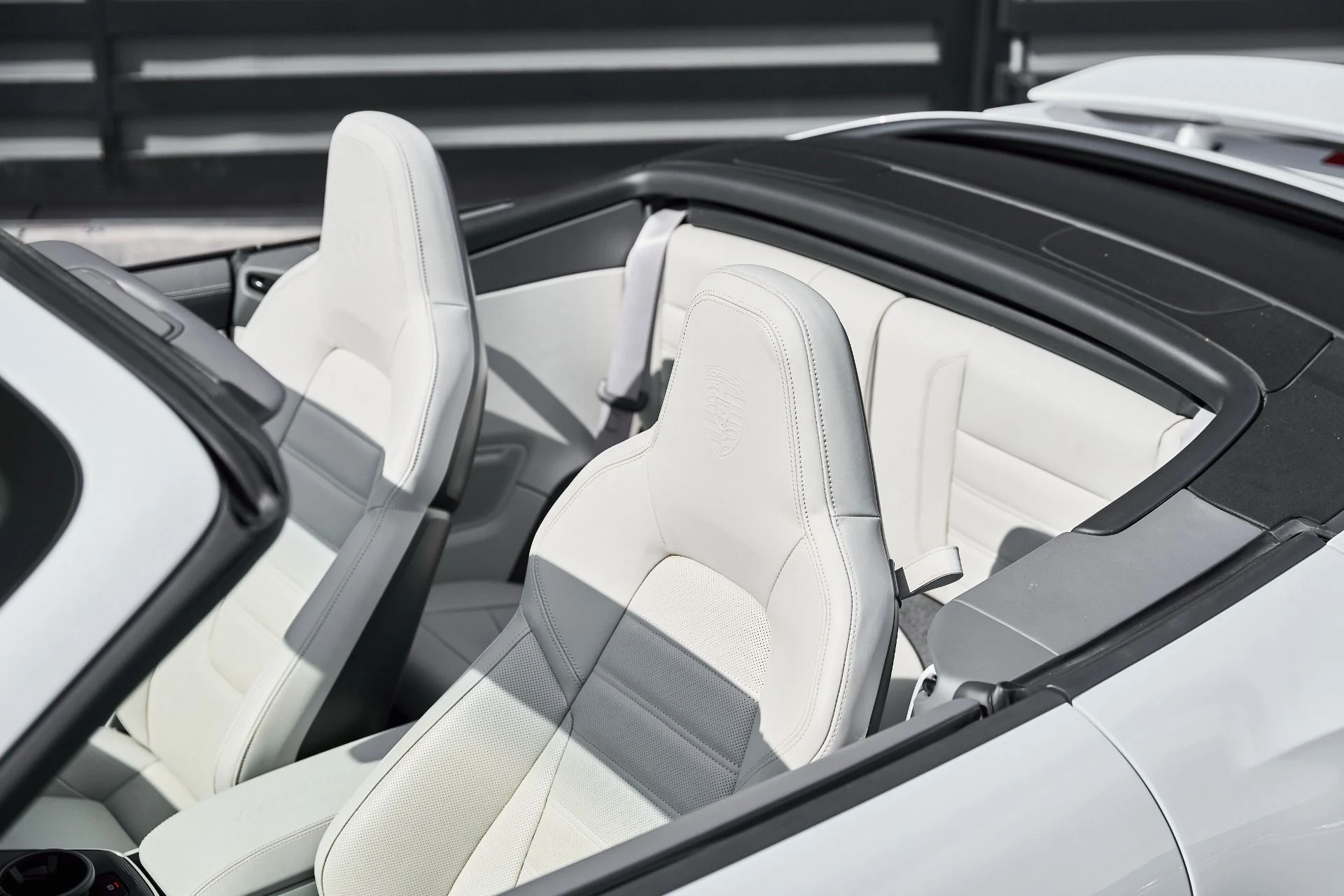 mph014_2801178103_Used_2025_Porsche_911_Turbo_S_1772157243_08e41edb7d