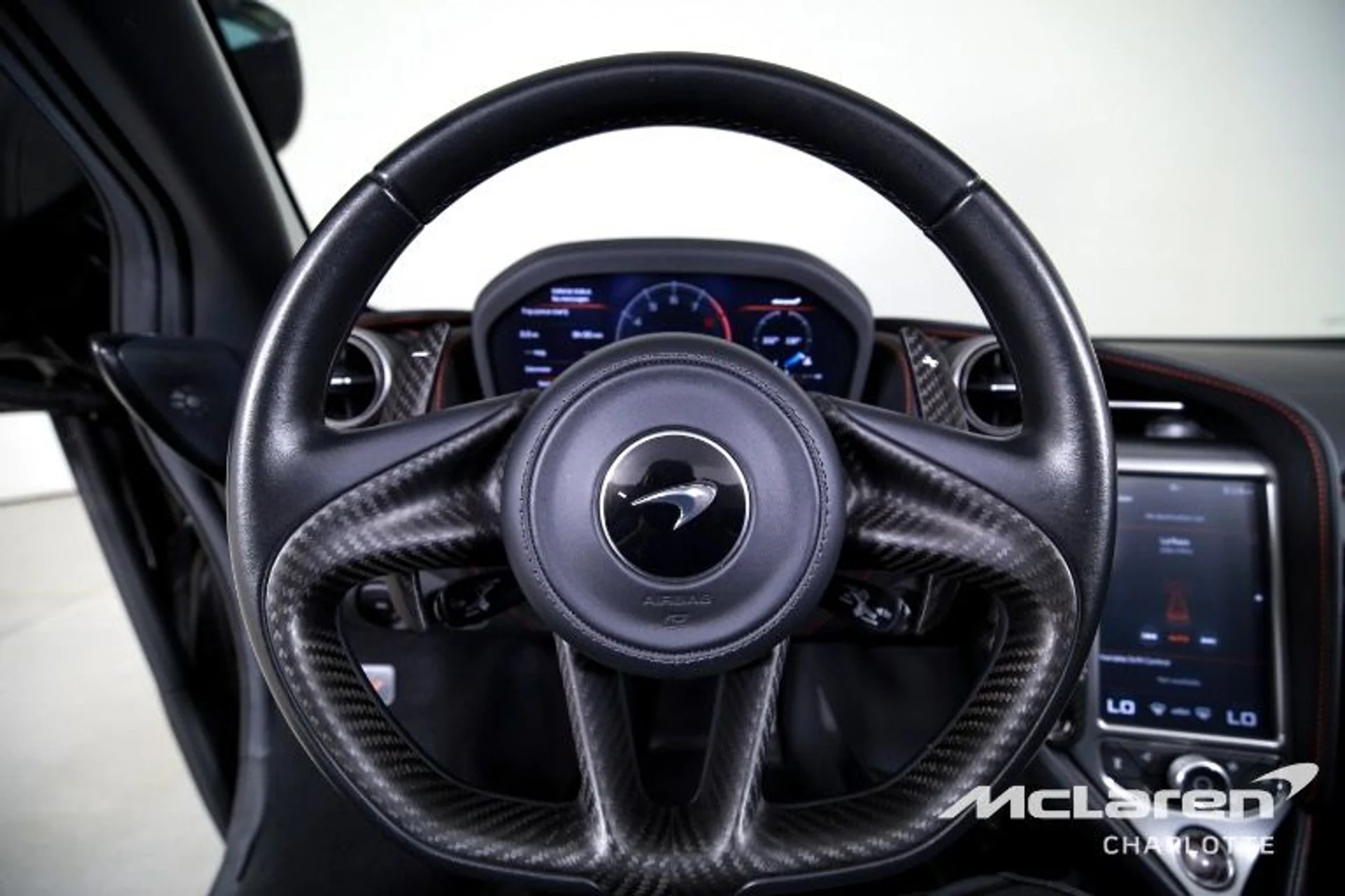 mph014_2805449996_Used_2022_Mc_Laren_765_LT_Spider_573e32761a