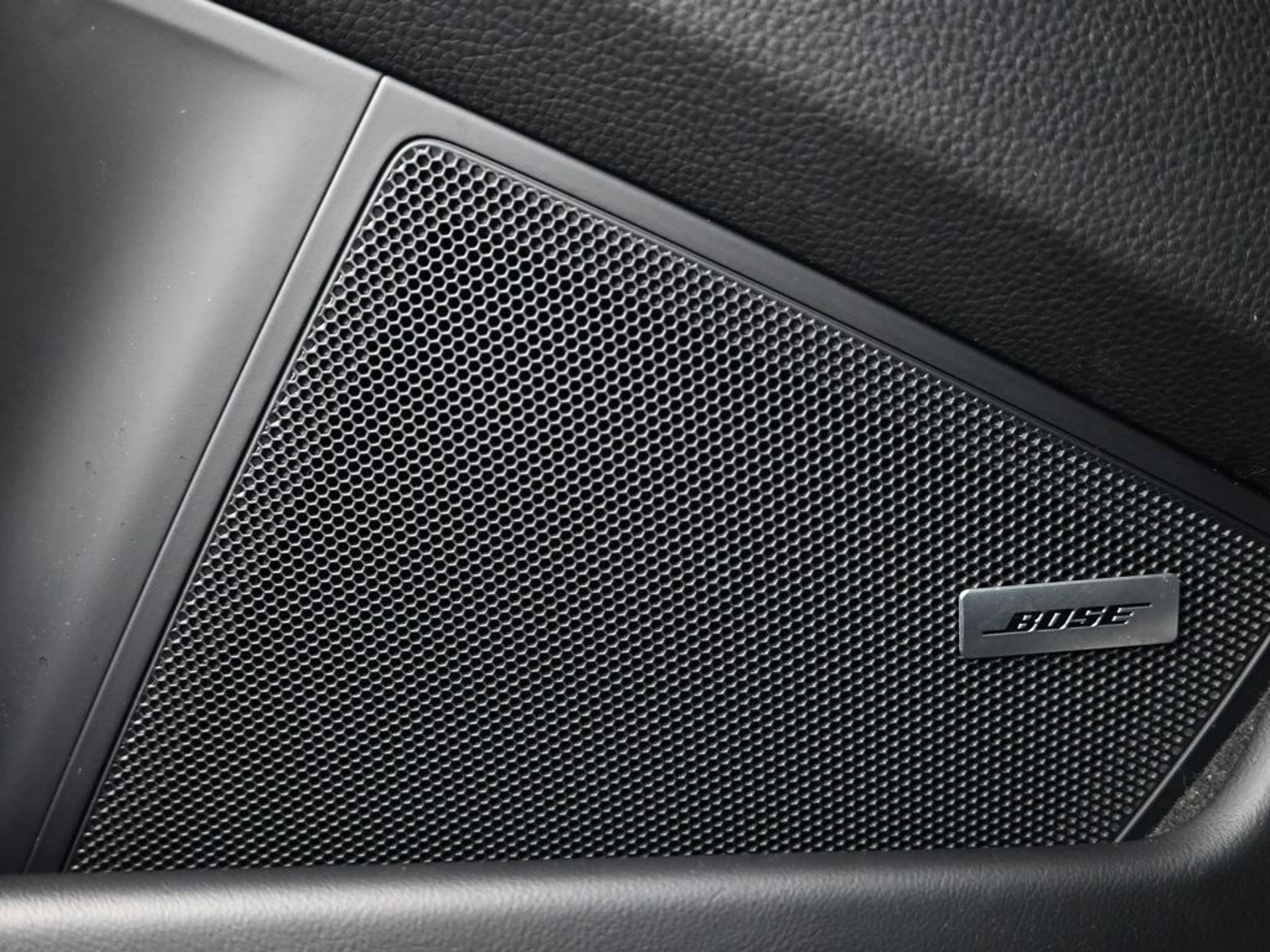 mph014_2808611390_f53fd0a29b1379cd71f2574d6857a08ex_d3dc36a38a