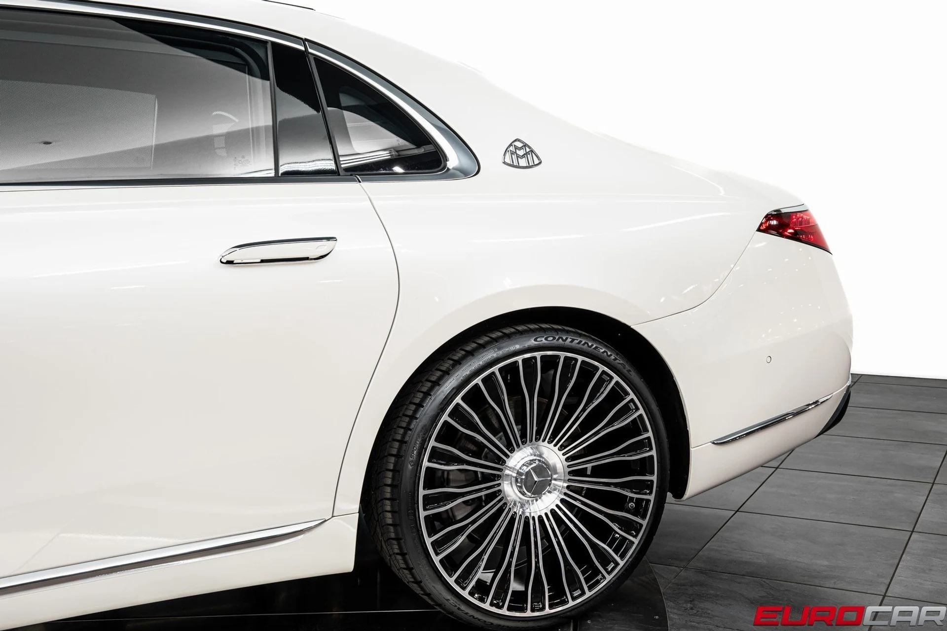 mph014_2810977740_image_15_2aa19a4bdb