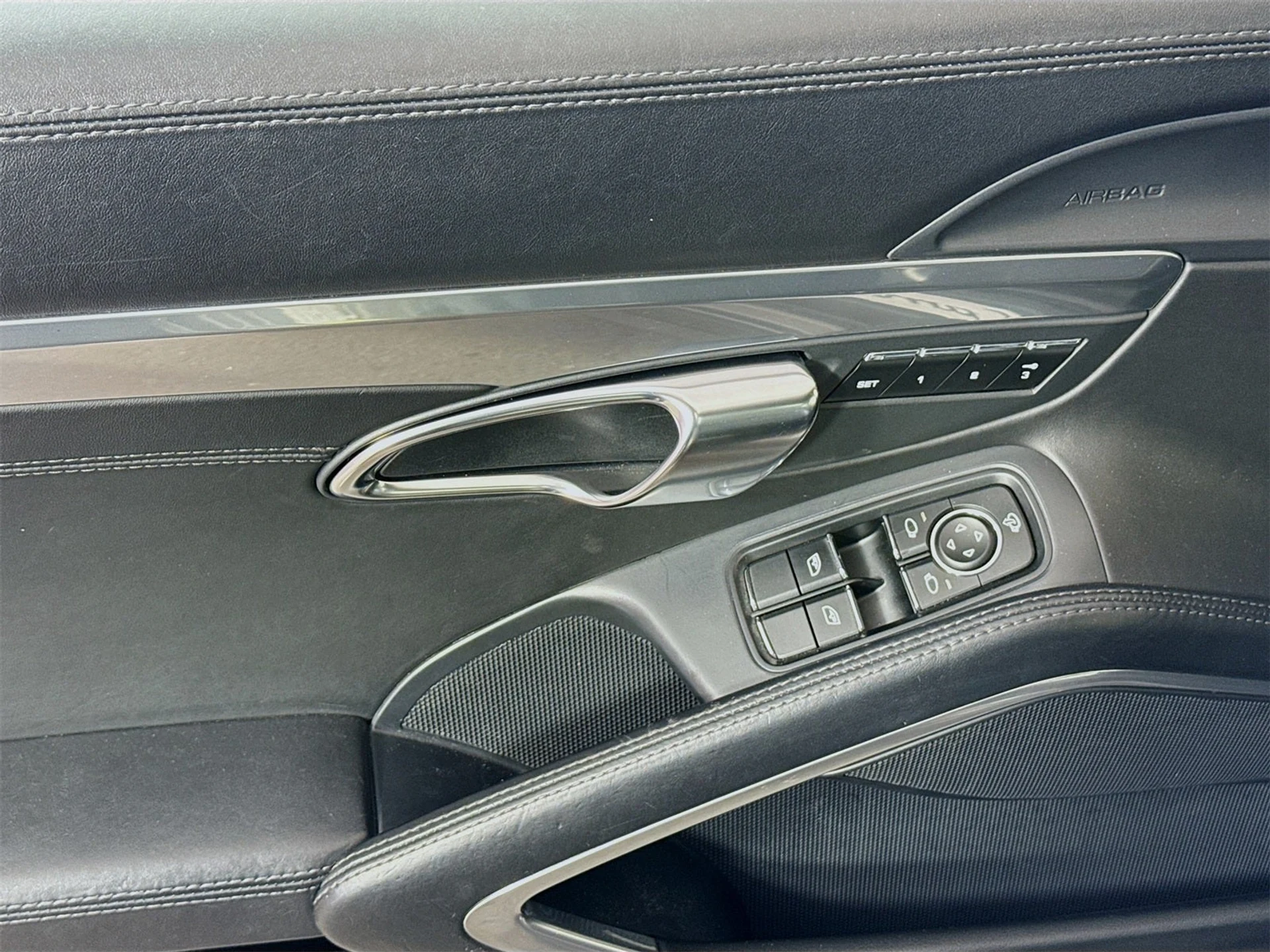 mph014_2825915585_15_e2a004f597