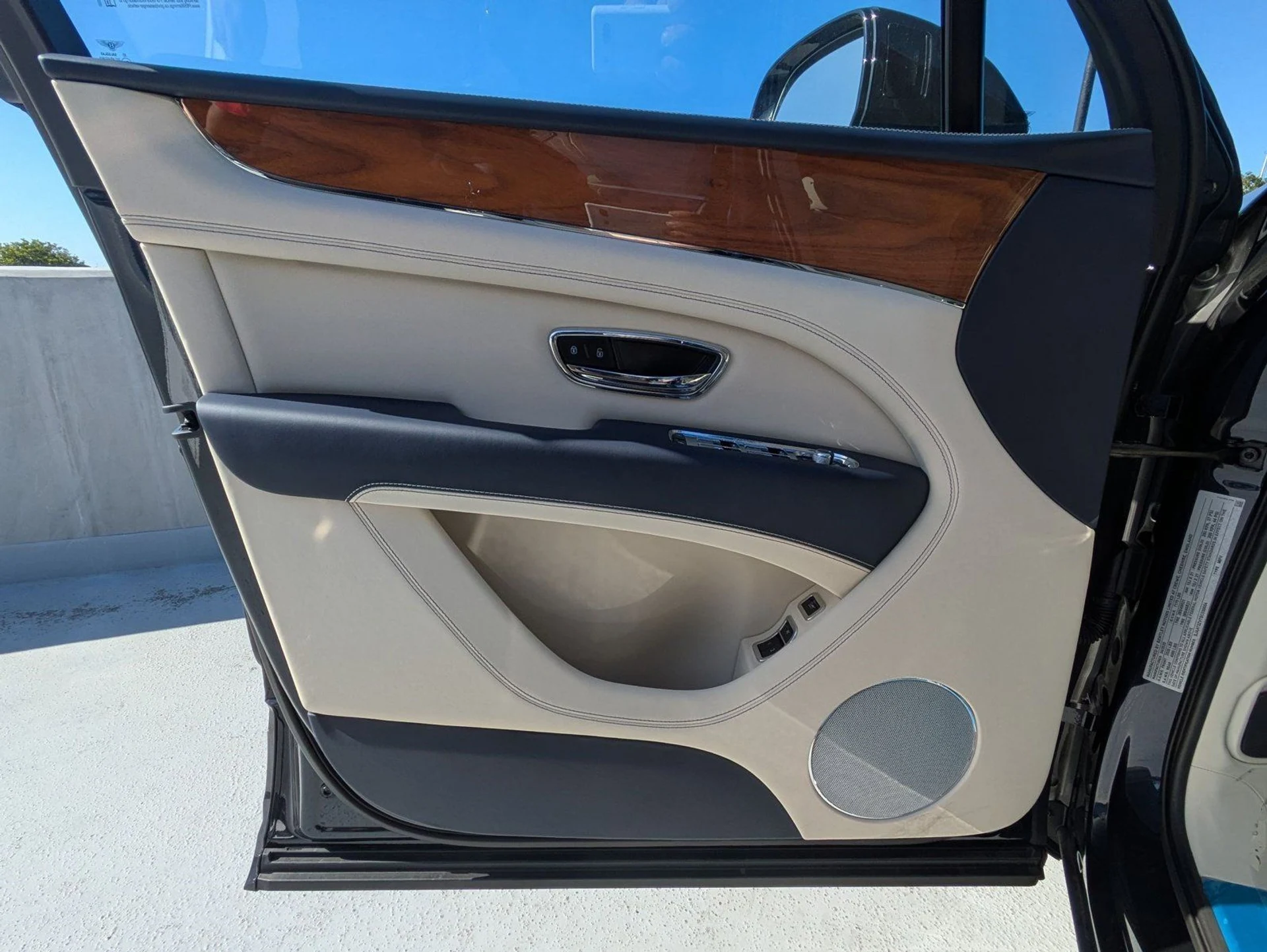 mph014_2826733421_7ea14a367bc41c84c81bb8f1b99f405ex_52fbd20130