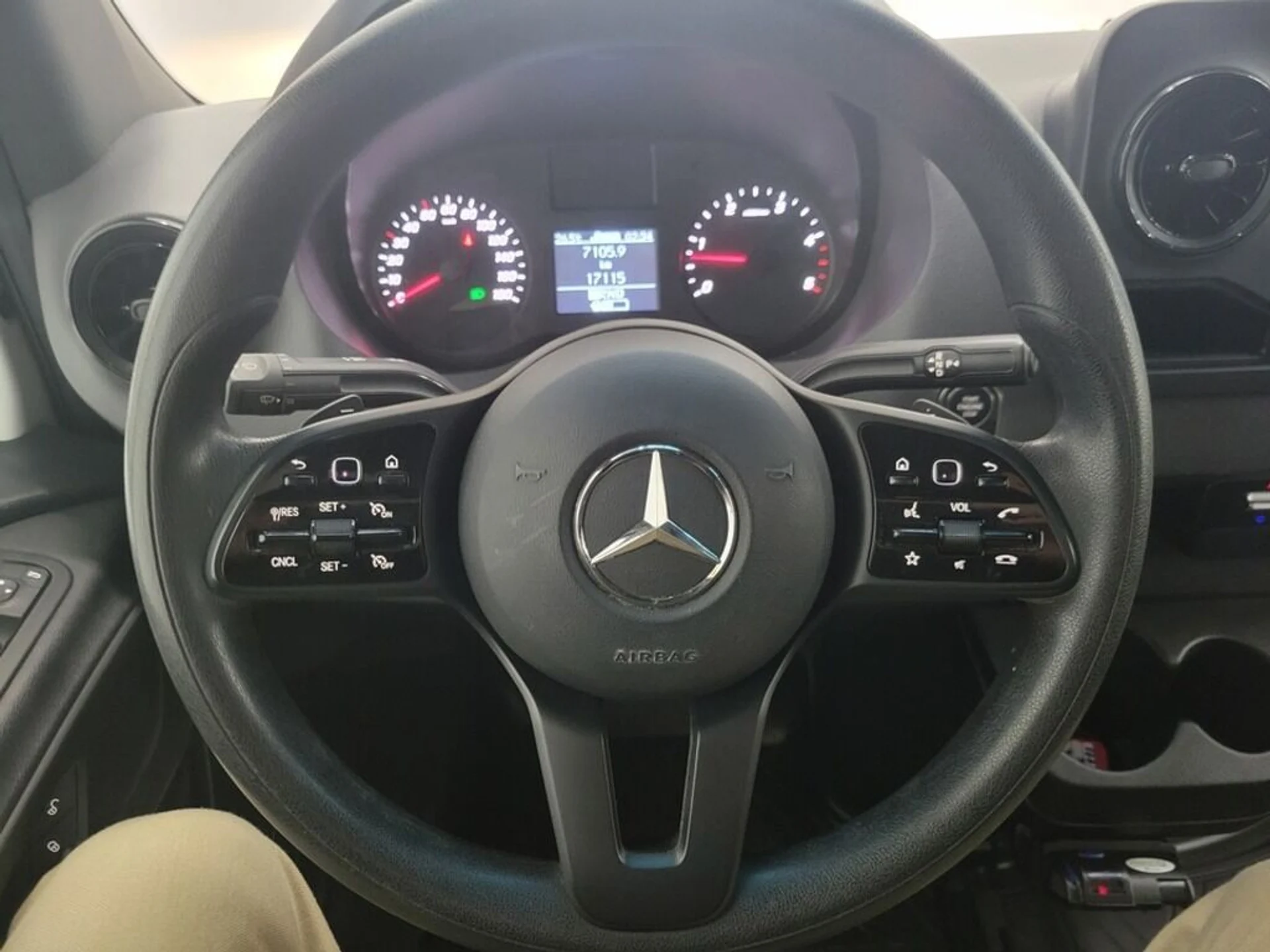 mph014_2828979741_mercedes_benz_4500_2022_jpg_v_1775587595_3462668388