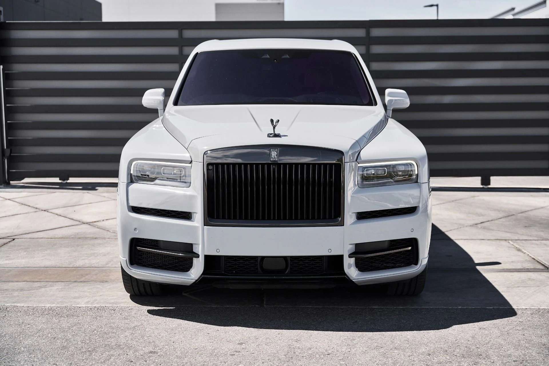mph014_2836809068_Used_2024_Rolls_Royce_Cullinan_Black_Badge_1775870952_a463ee2547