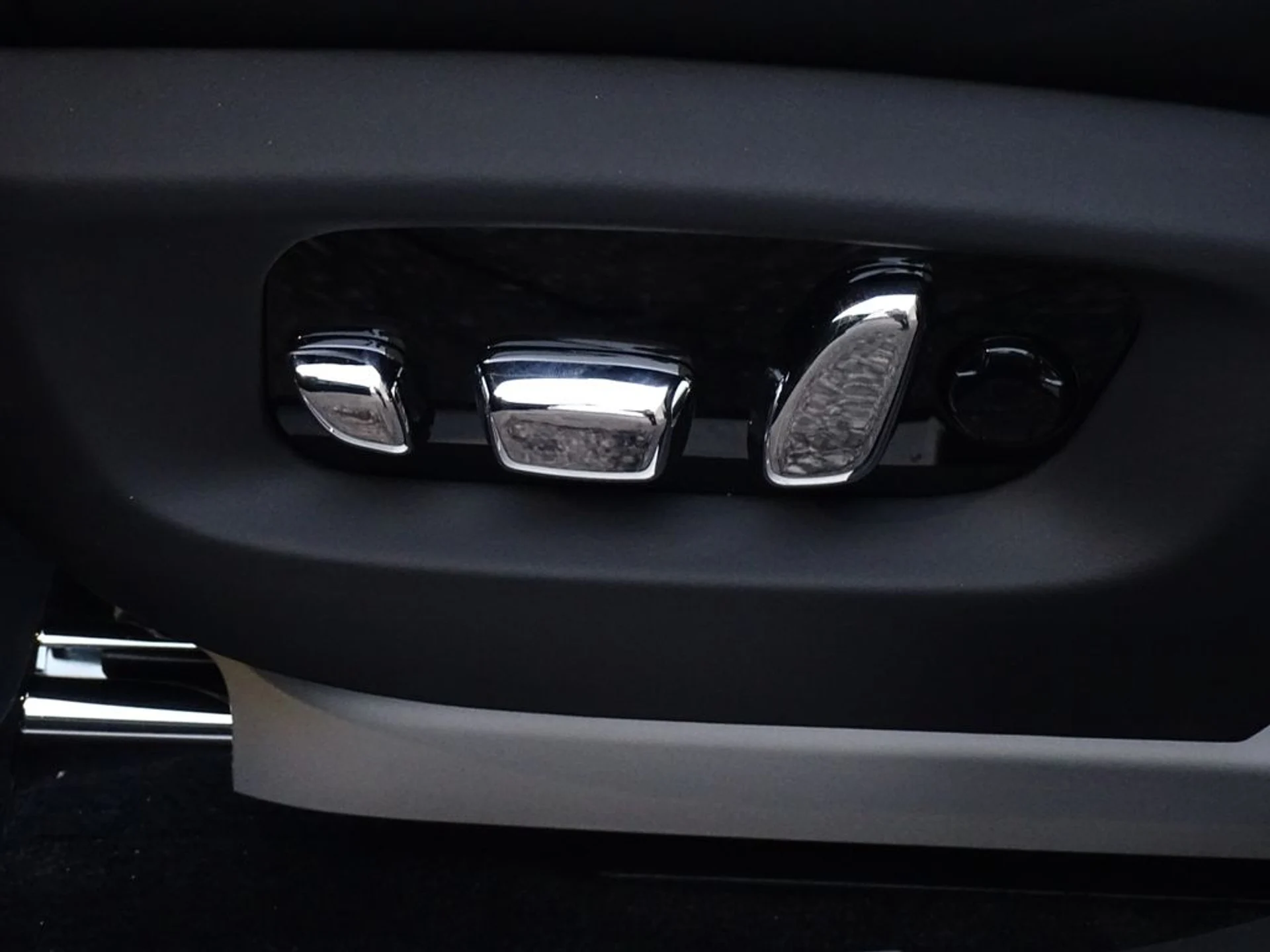 mph014_2837851855_81e287eb5458abb85cd007fb39284288x_173f87446a