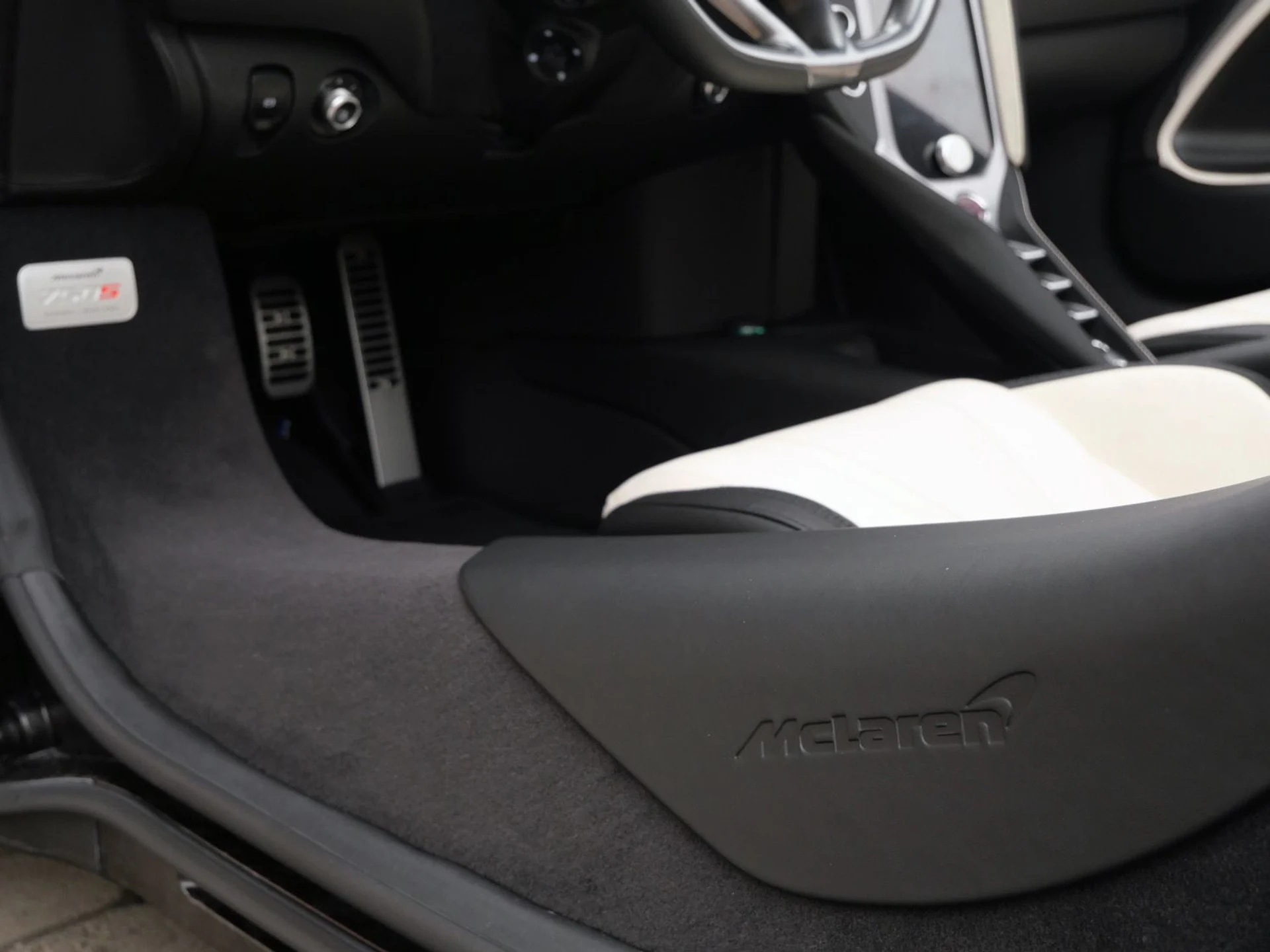 mph014_2842492756_784ae25cd8d49ba3f45f9f7036ff3545x_931fa50cee