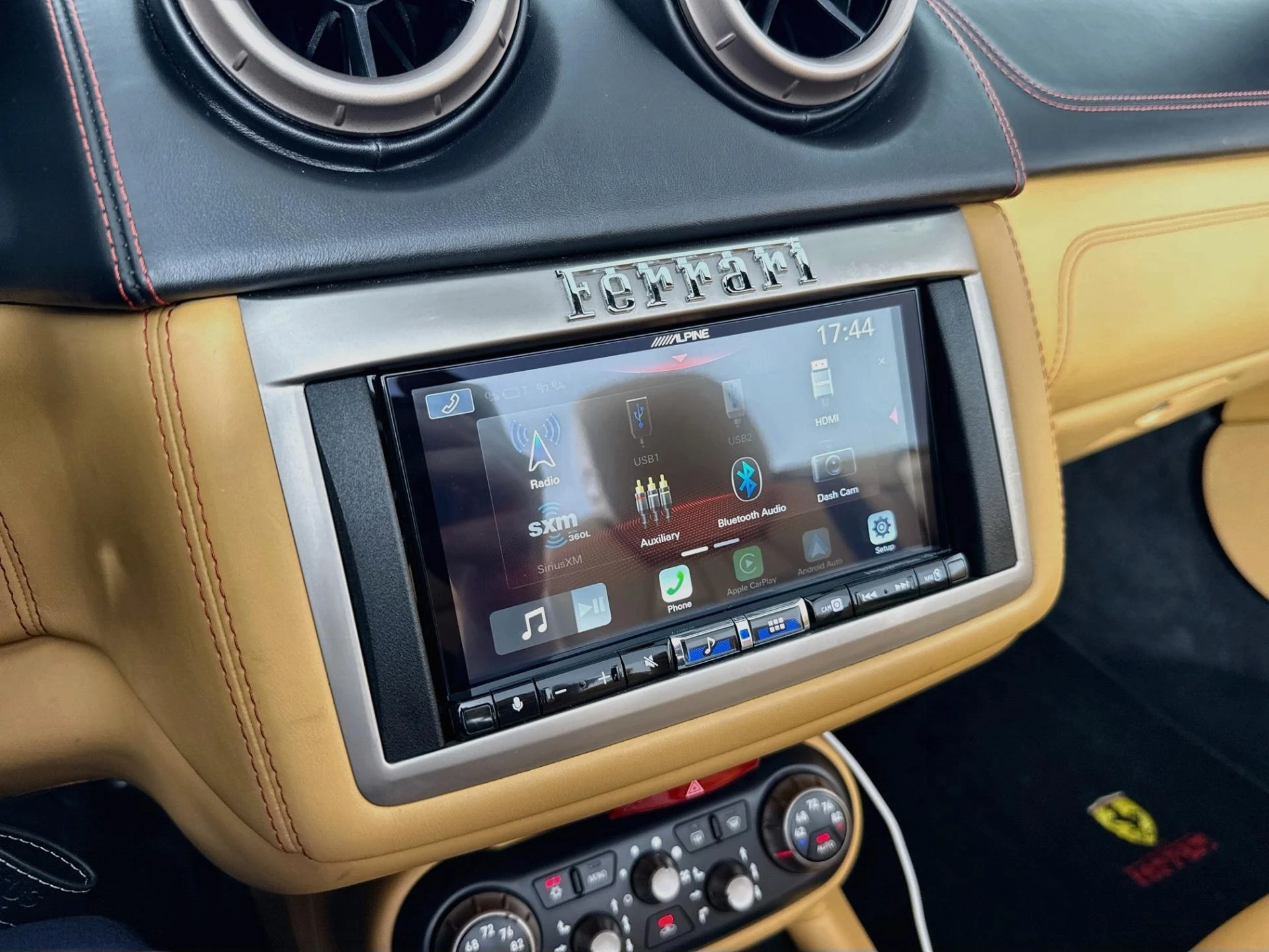 mph014_2851624334_Used_2010_Ferrari_California_1790360470_1b9b898237