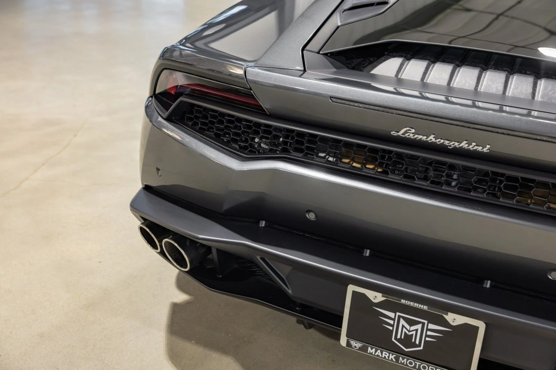 mph014_2853403217_r_Q_64d32c55c0