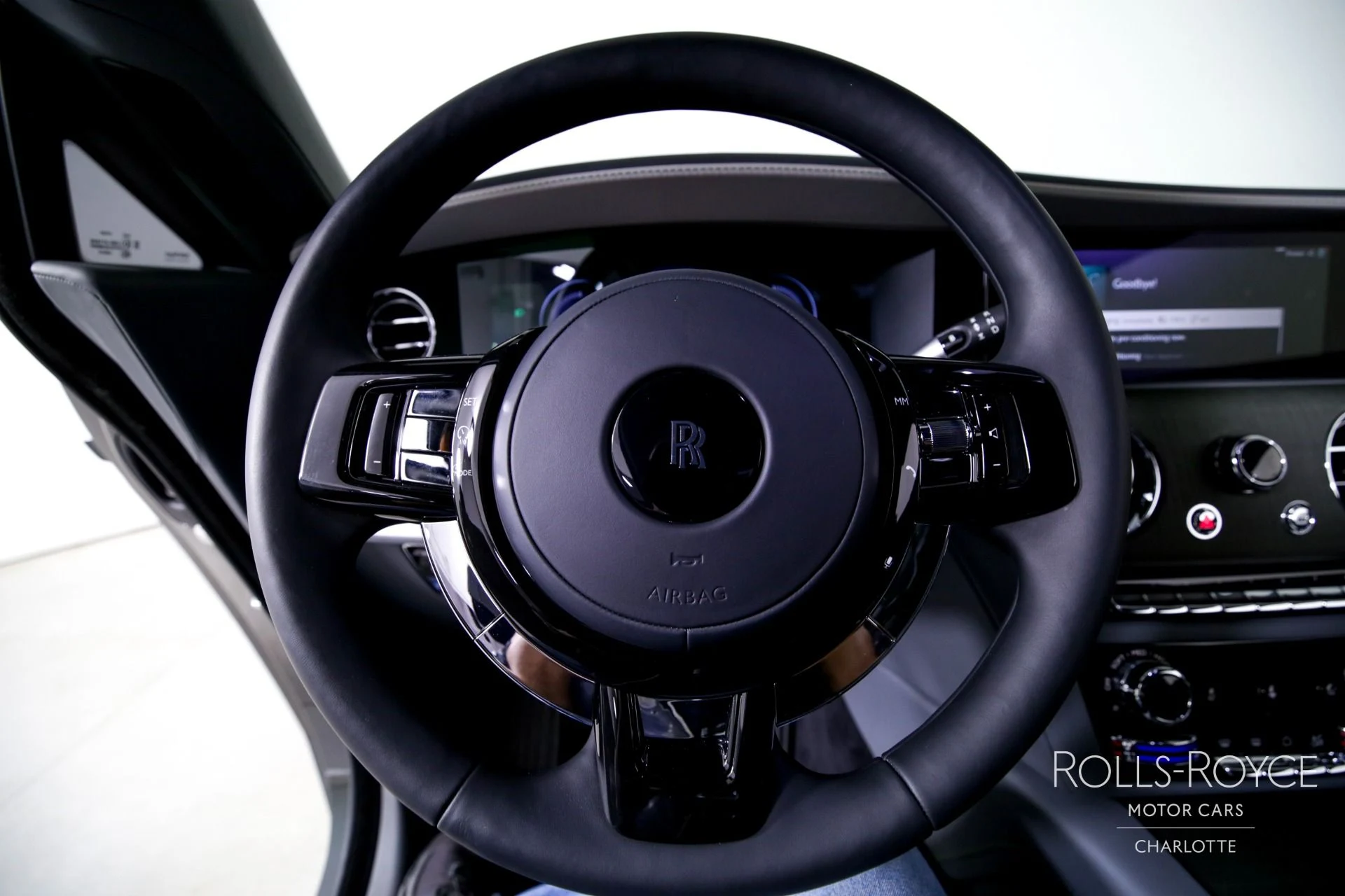 mph014_2853924749_Used_2024_Rolls_Royce_Spectre_1744988373_08359c90b6