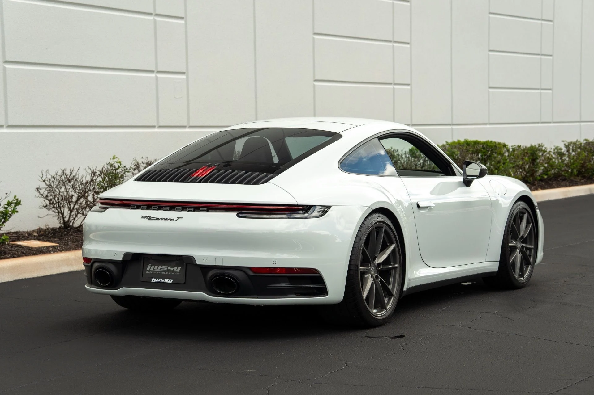mph014_2873545951_Used_2024_Porsche_911_Carrera_T_1759284077_81bb294abc