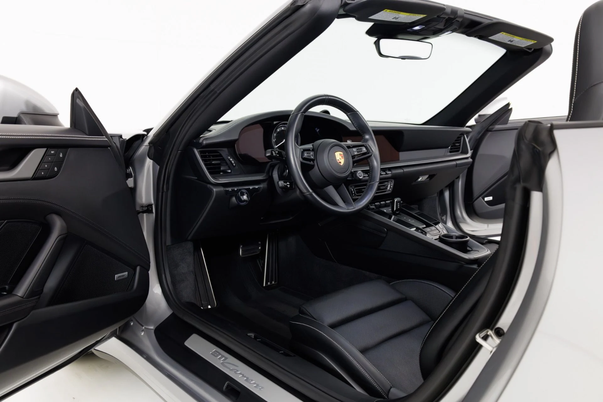 mph014_2881231626_Used_2022_Porsche_911_Carrera_1773941181_89dd958ec8