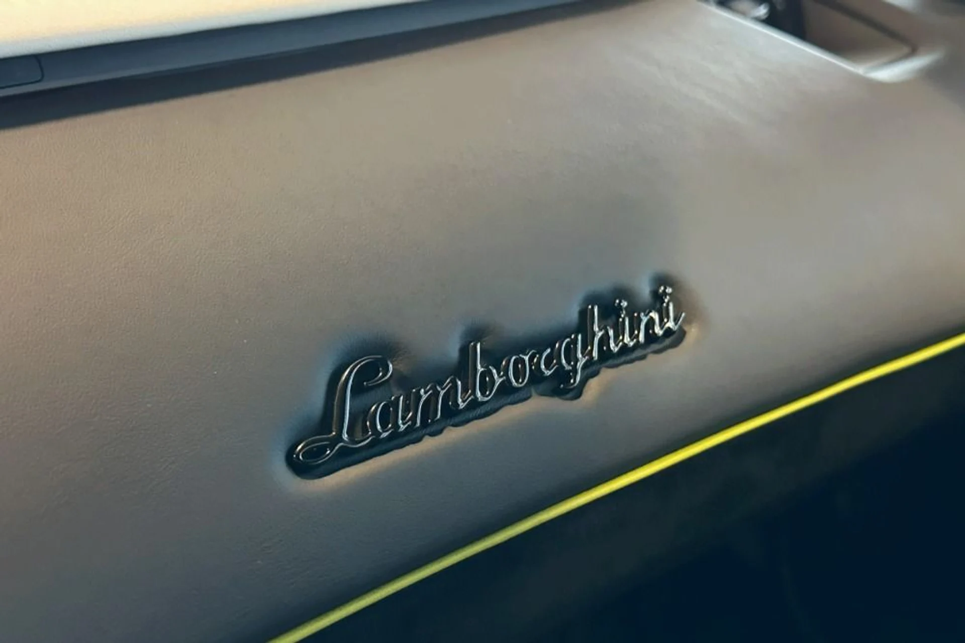 mph014_2885962162_Used_2021_Lamborghini_Aventador_LP_770_4_SVJ_1765888214_7588c446c4