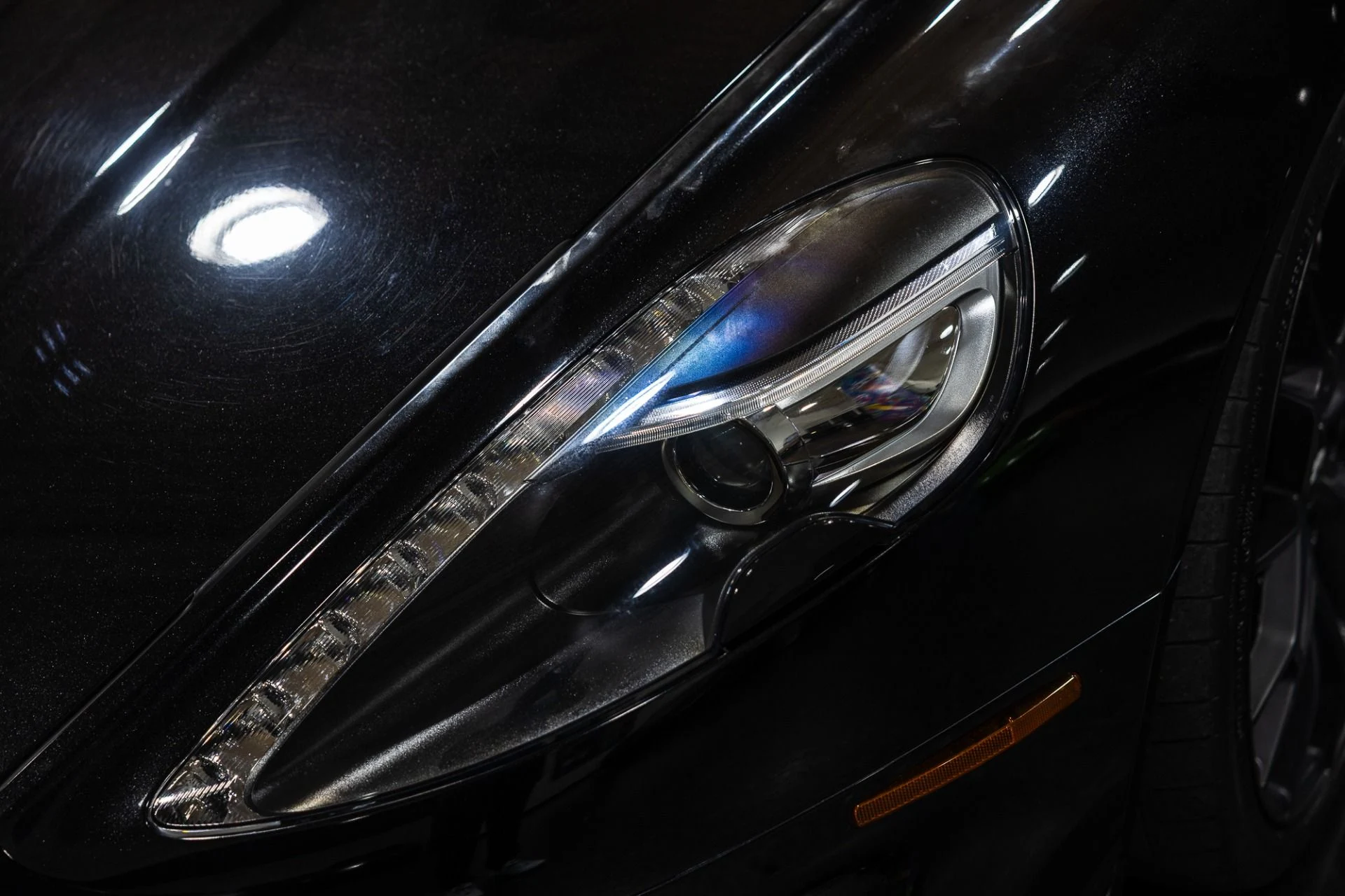 mph014_2889556464_Used_2019_Aston_Martin_Rapide_AMR_257000_MSRP_1764127123_8a7db4ba26