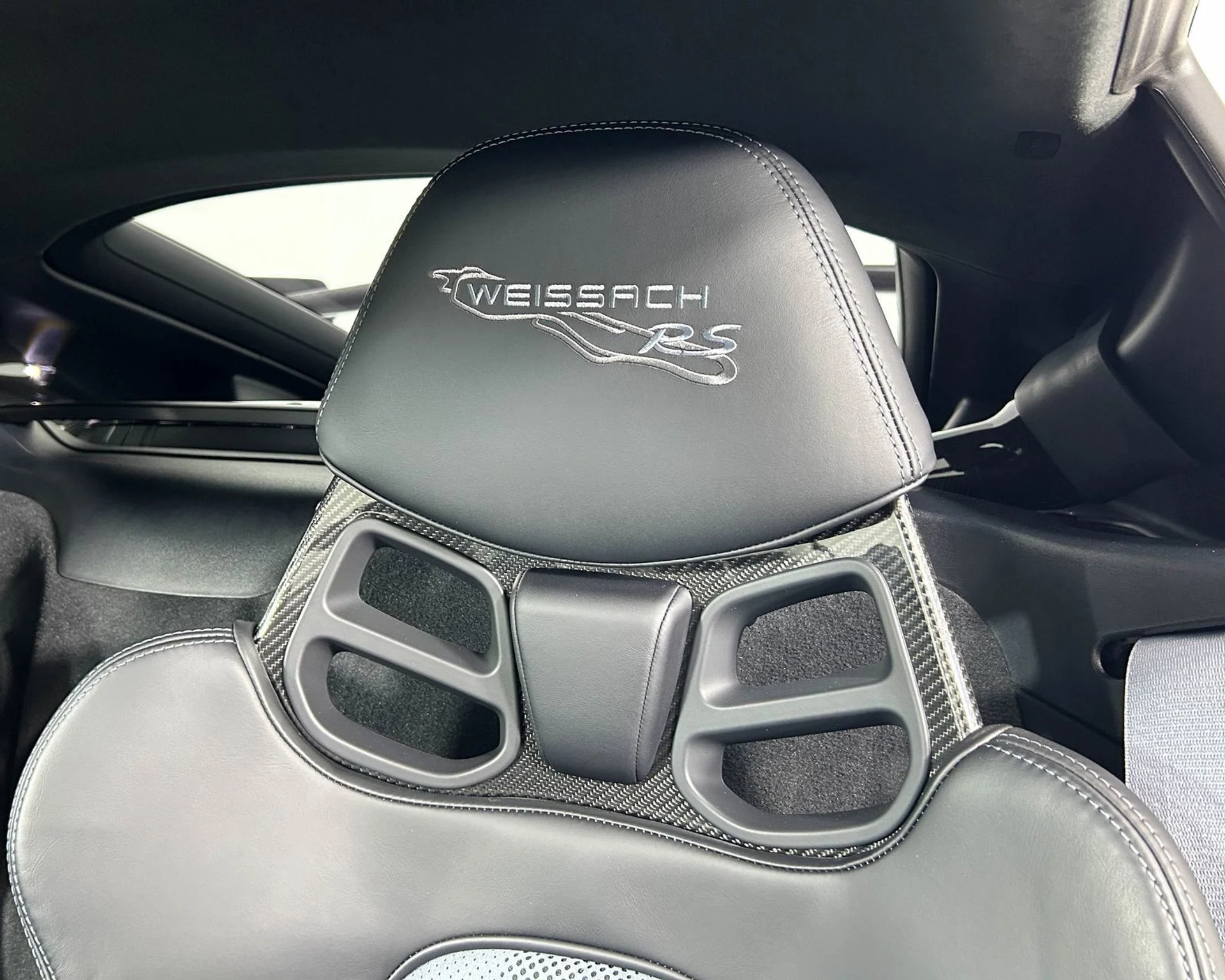 mph014_2904471622_02b13adf8a054ecaa93004000658fbe8_50c6de704e