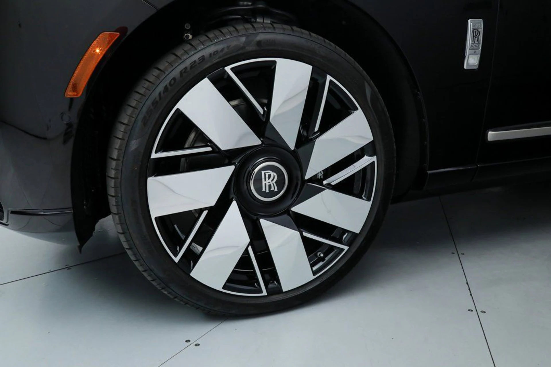 mph014_2911003937_ebf7d3b63137130f4a724921a19725bf_17e677adbe