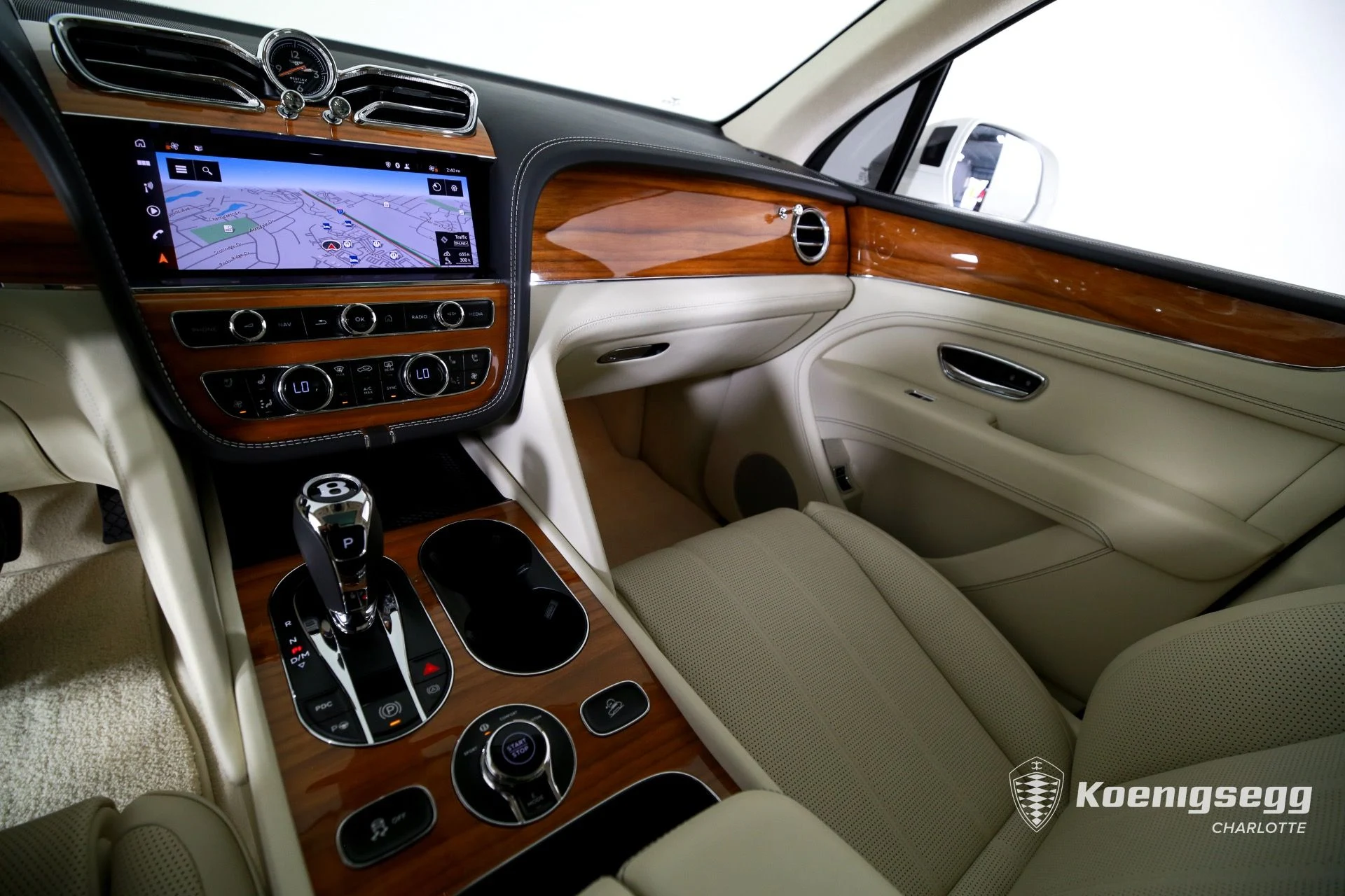 mph014_2913895449_Used_2023_Bentley_Bentayga_Hybrid_1760985662_312f19074c