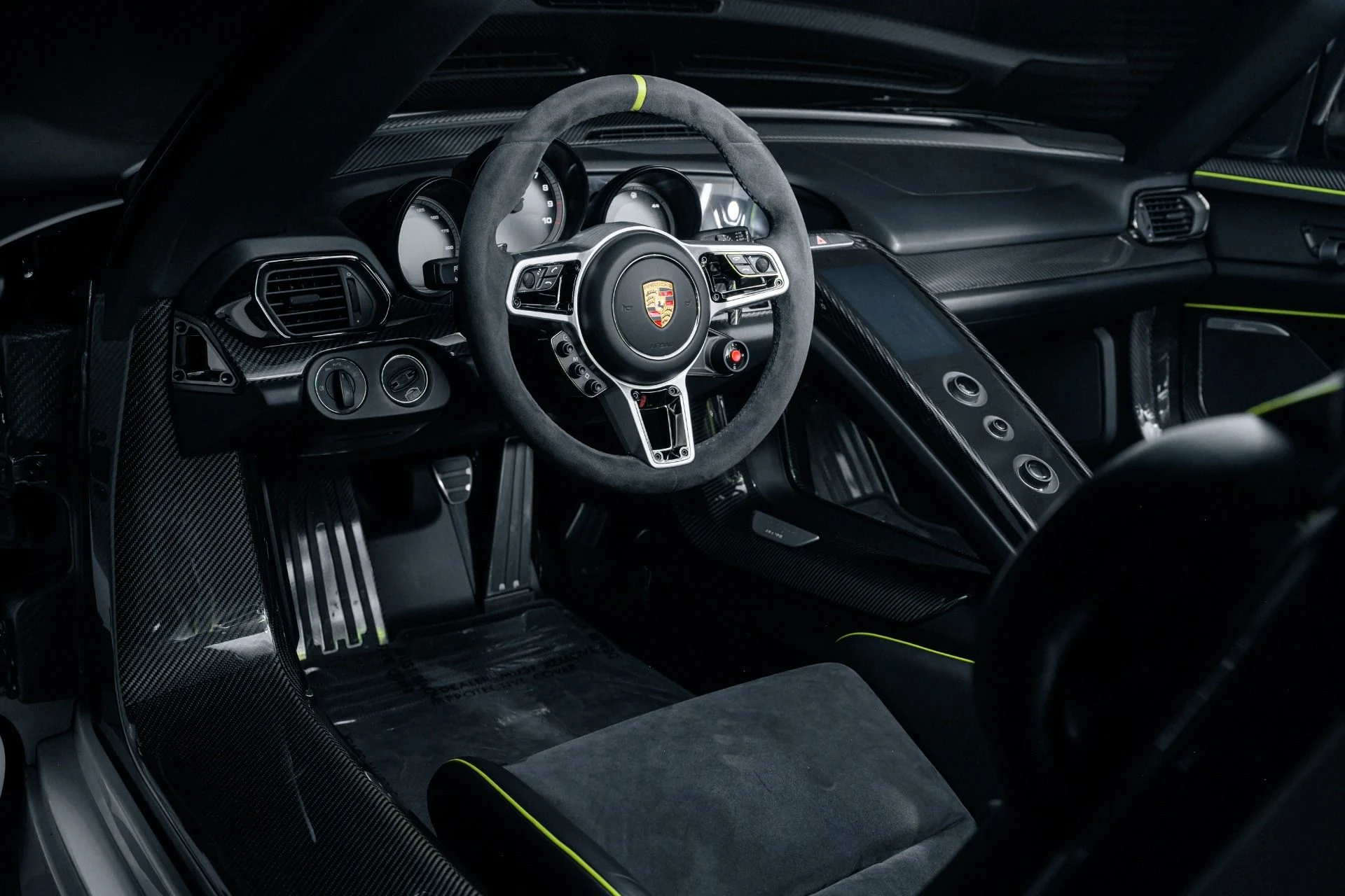 mph014_2916179039_12440_p15_l_a17288c6d0