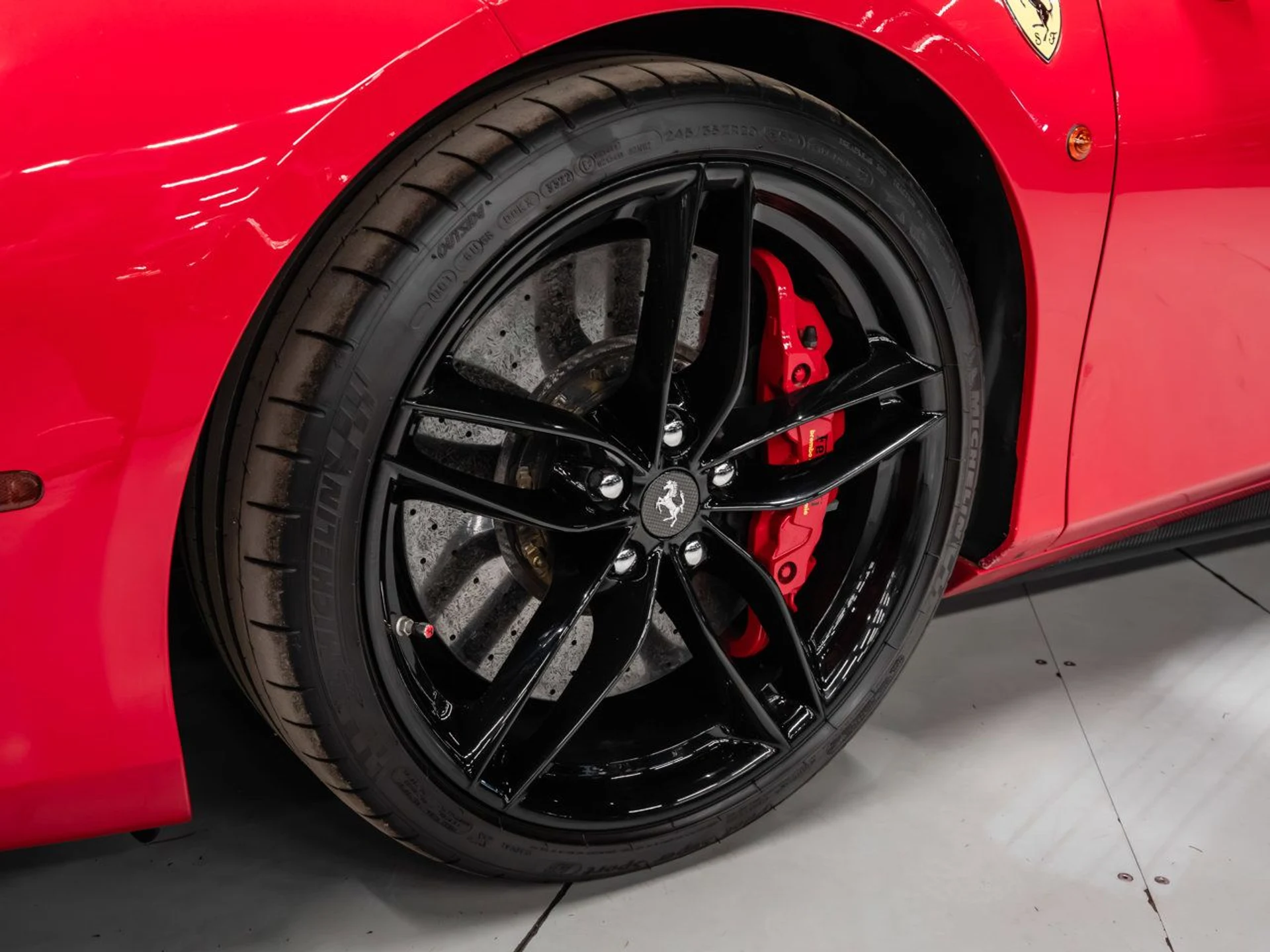 mph014_2916267968_ferrari_488_gtb_2017_1000ce343b