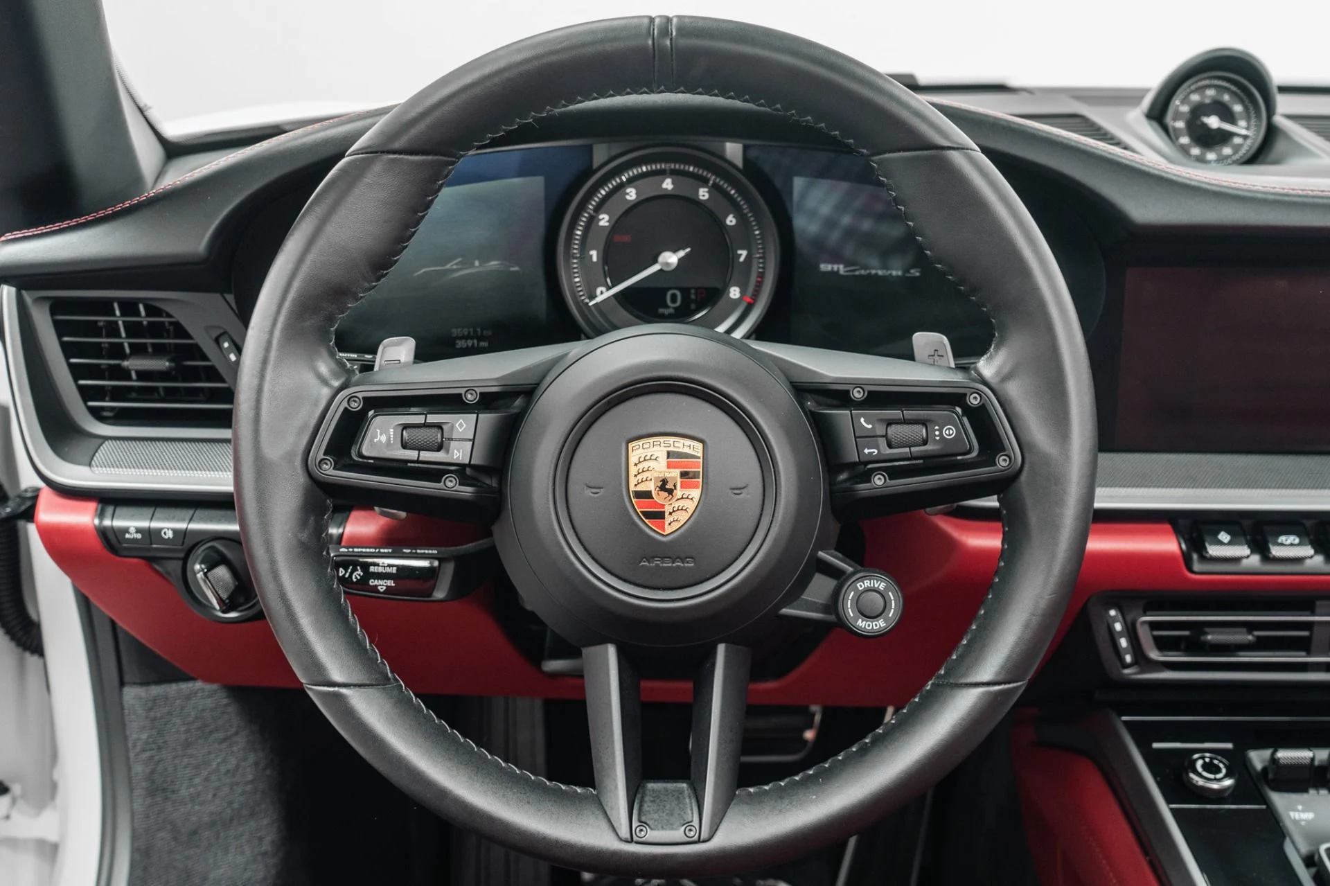 mph014_2923302295_Used_2024_Porsche_911_Carrera_S_1782763521_f0675b7b81