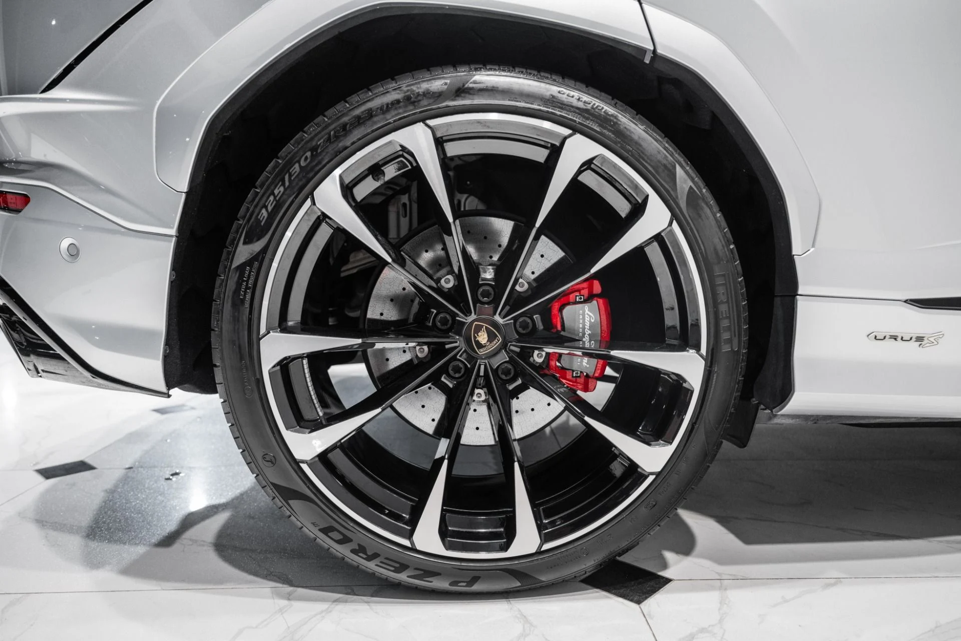 mph014_2923577474_Used_2024_Lamborghini_Urus_S_1773253440_2a8f649c71