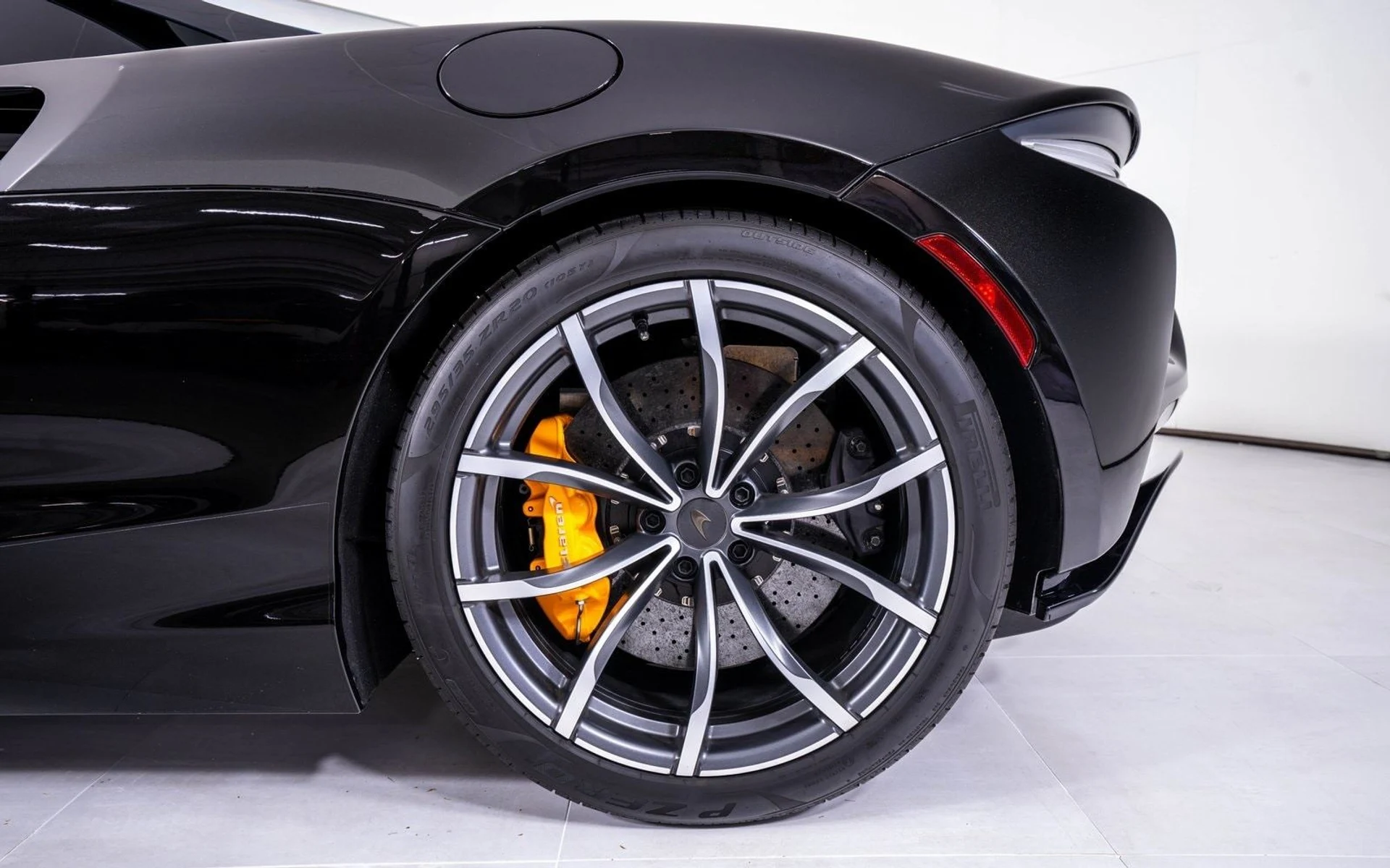 mph014_2924469685_3e0d4c881bfc10a4c4e2c8b0d1de44bdx_3e131ad0ec