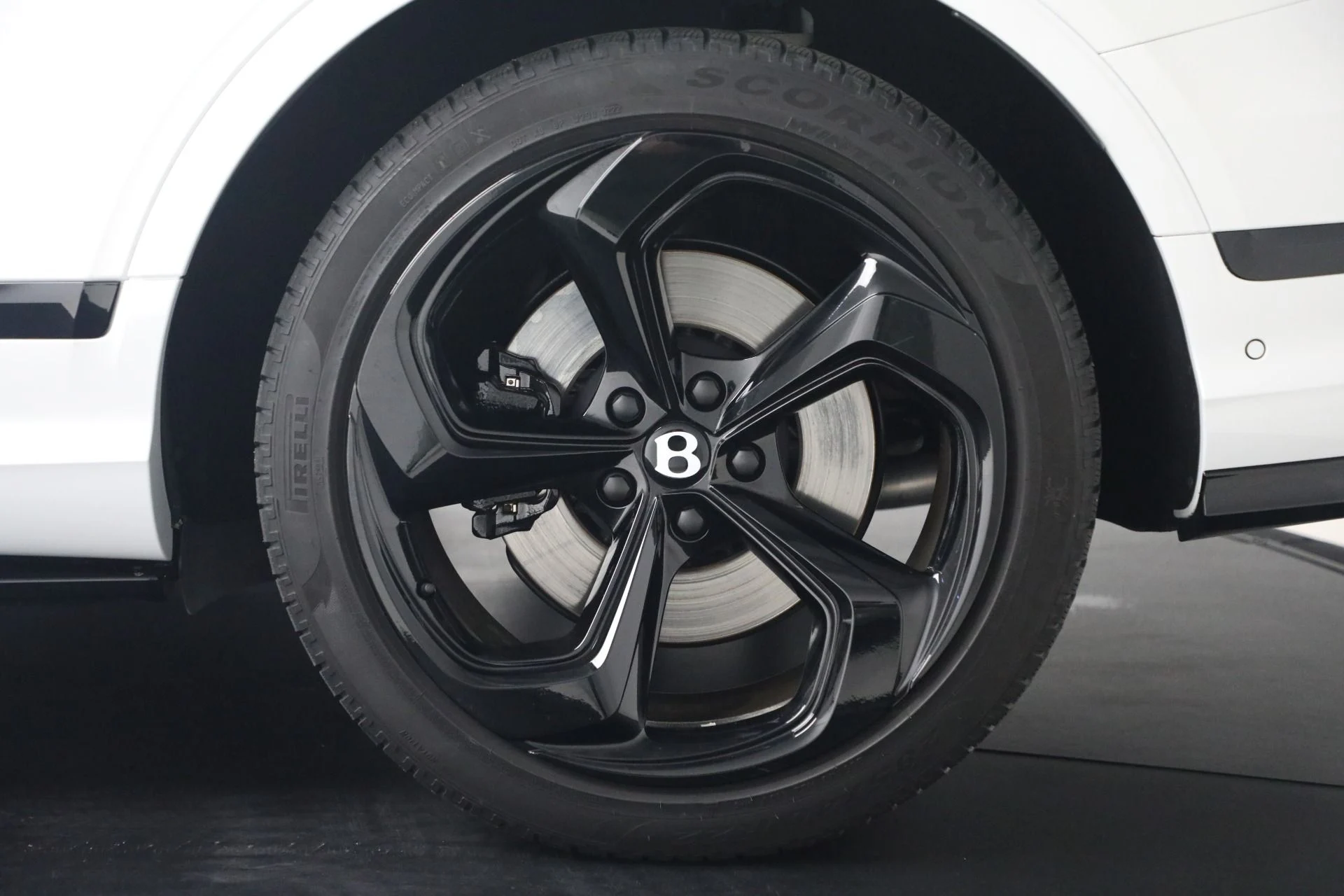 mph014_2930761796_Used_2023_Bentley_Bentayga_S_V8_1775660757_5dc9b11d89