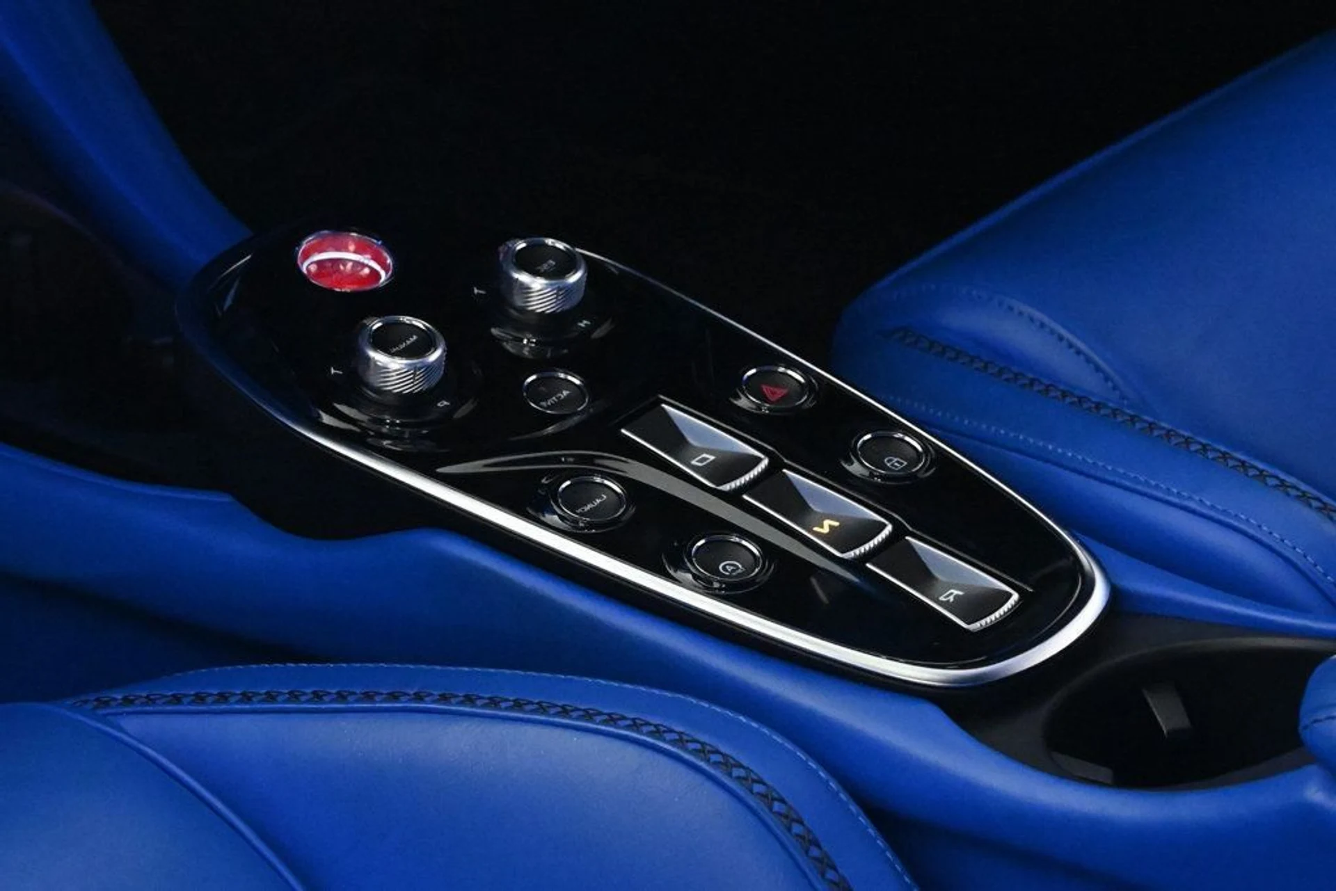 mph014_2935306965_used_2022_mclaren_gt_luxe_11350_22969993_14_1024_306f25b700