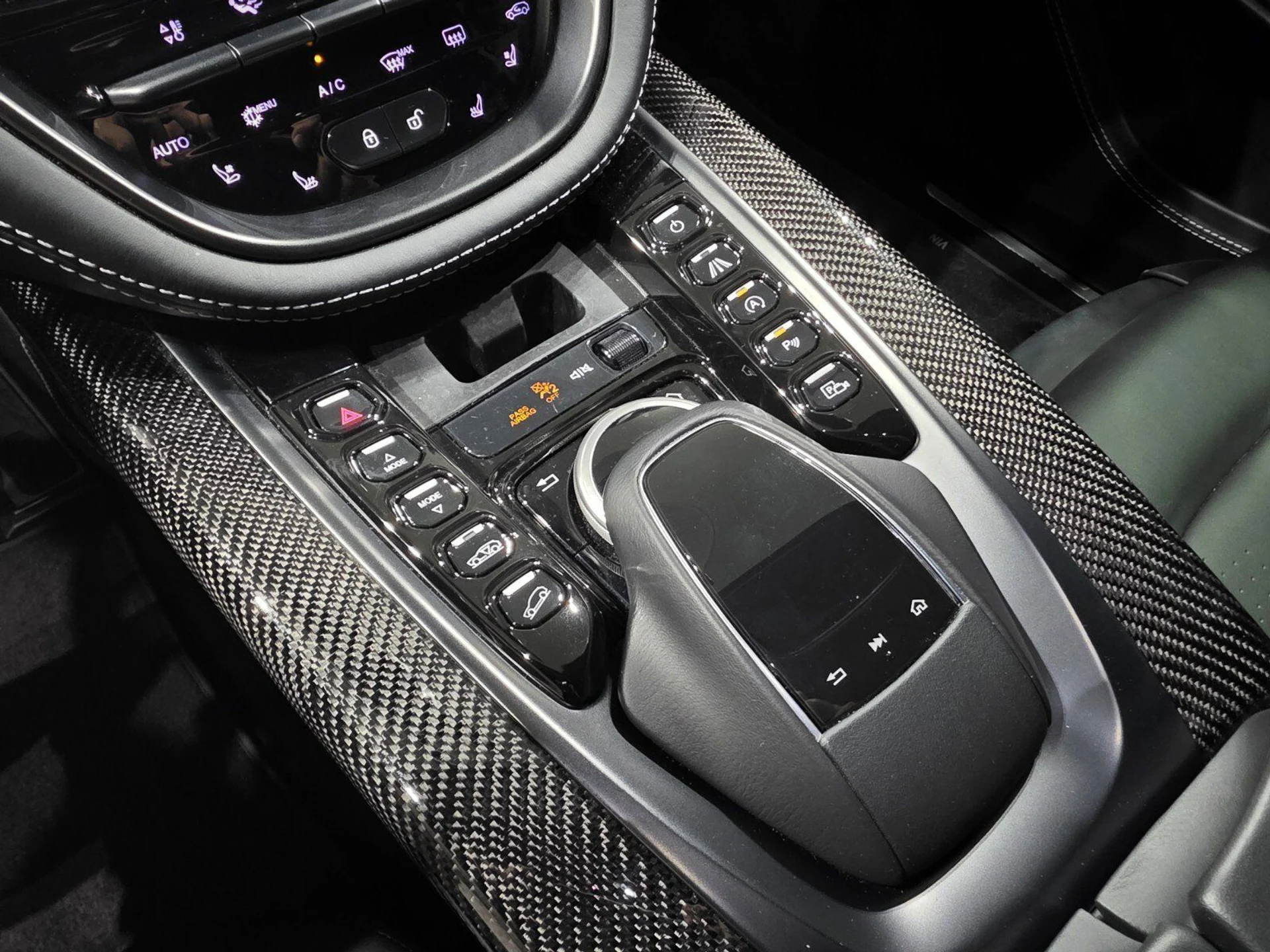 mph014_294305203_b670c28fb610959986f992ead00660a8_fd8fd4f009