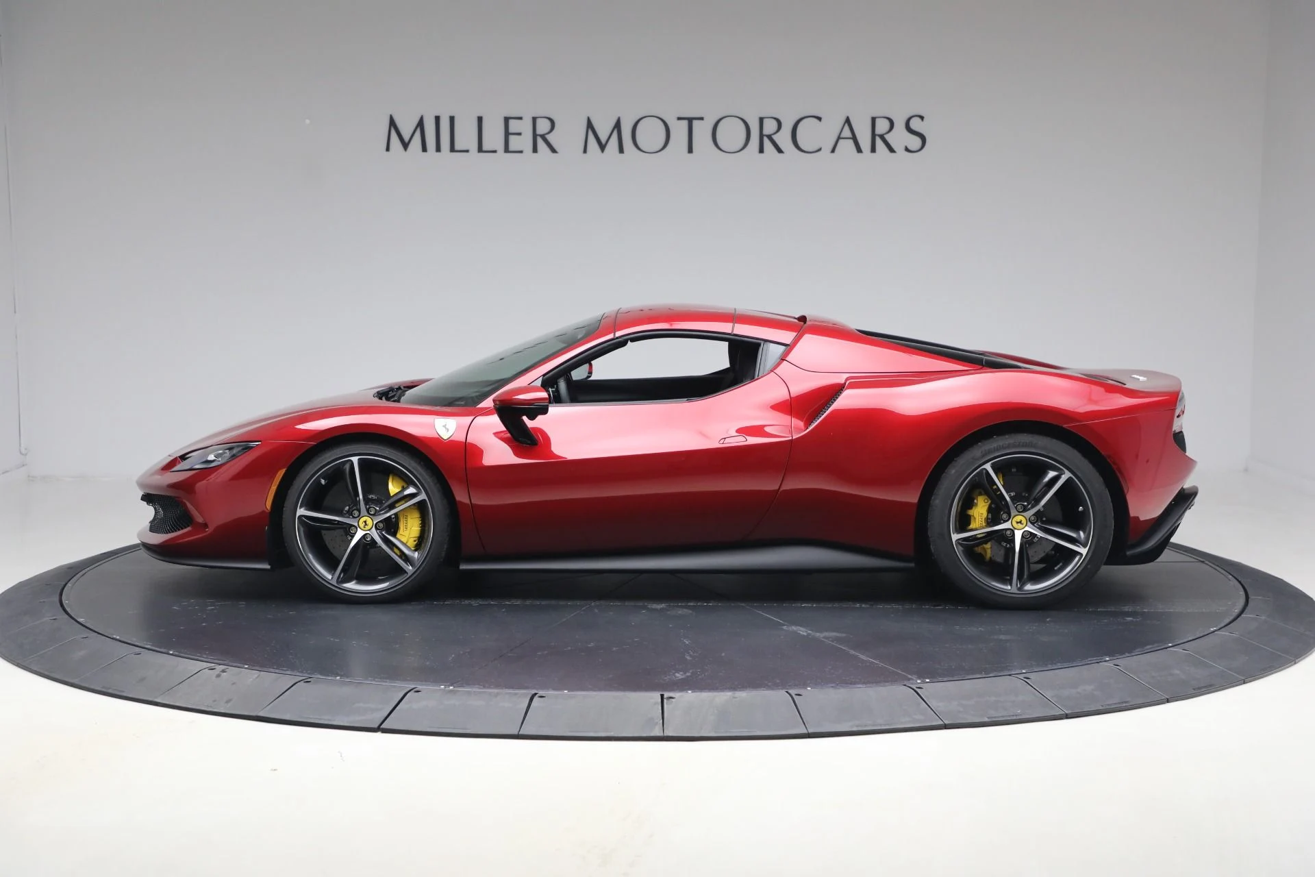 mph014_2943439578_Used_2025_Ferrari_296_GTS_1769548301_b98654d5a7