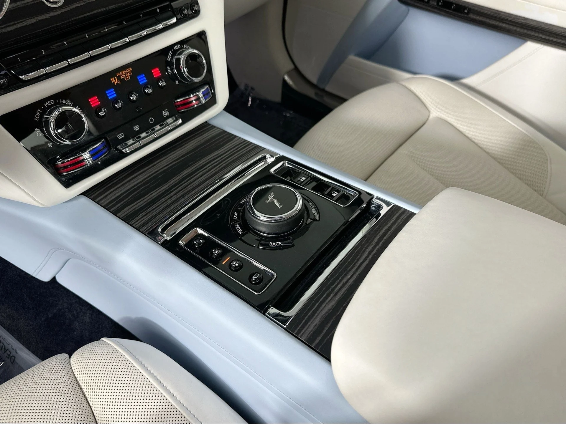 mph014_2948667532_15_c795484924