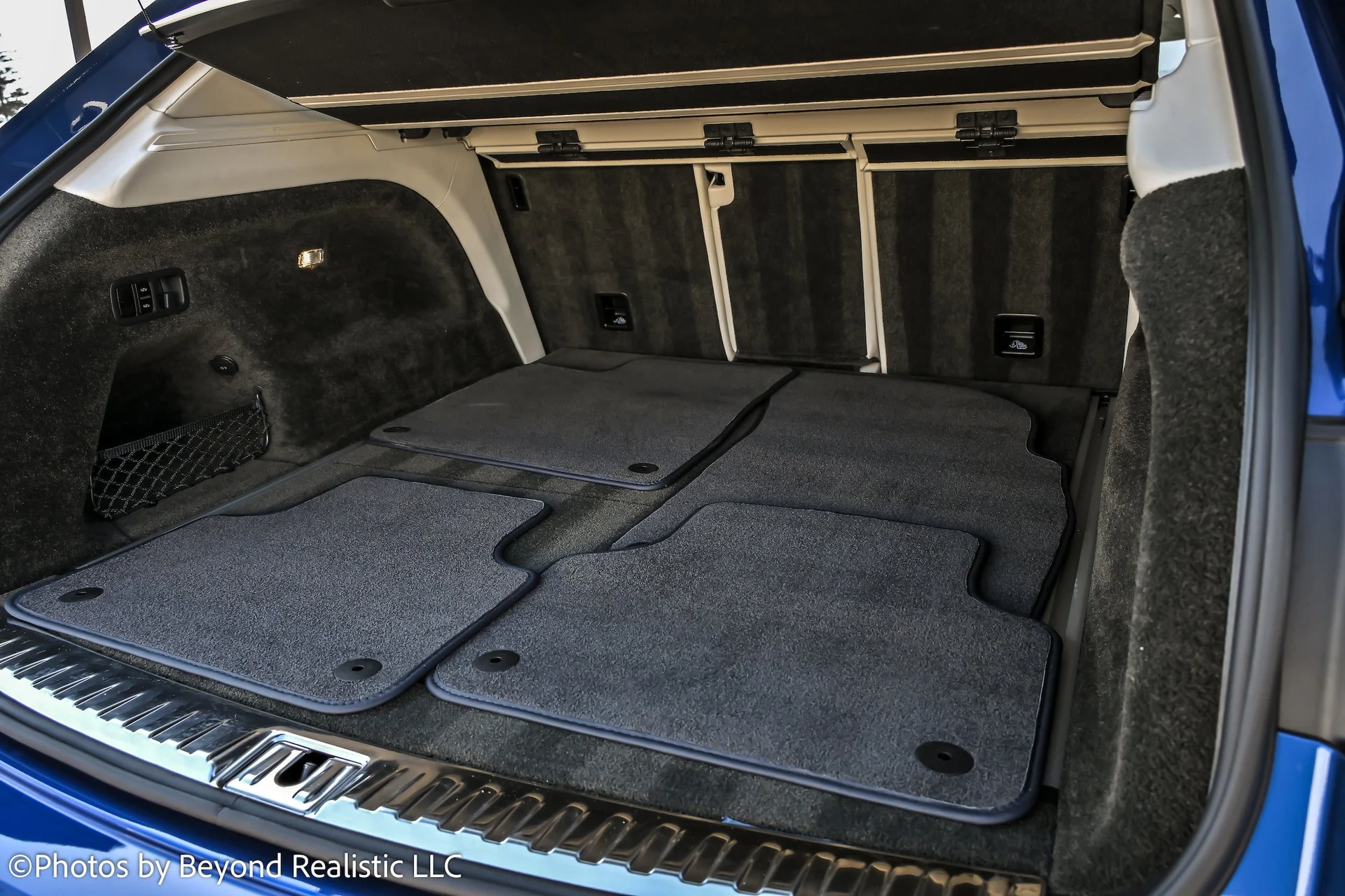 mph014_2948741765_829244fe01127fa819a92e30fc49de3ax_4f2b991f59