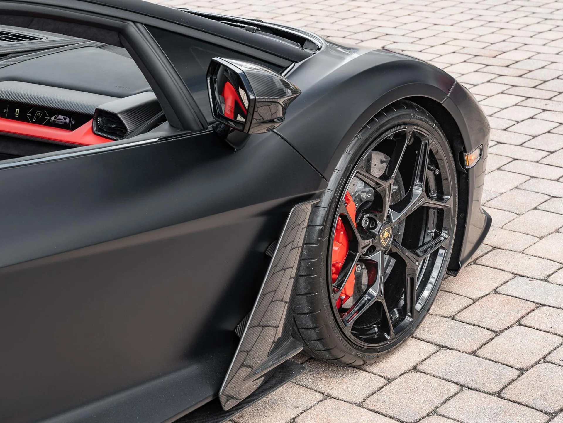 mph014_2955217501_Used_2024_Lamborghini_Revuelto_Coupe_1772801264_3bad1f5b67