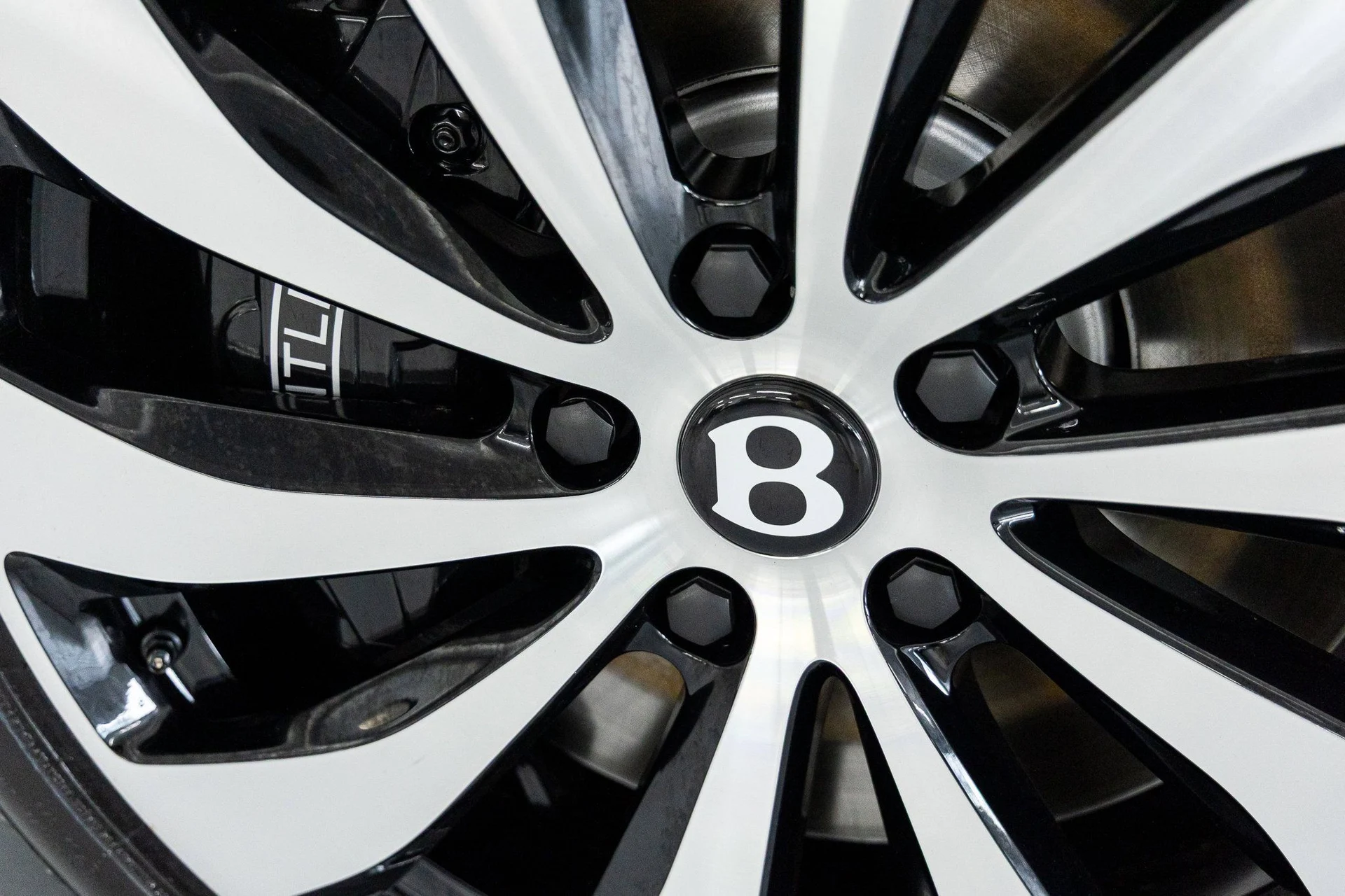 mph014_2955716376_7094eaafd8b1253c04e283c1b49bf7e8x_0a371554de