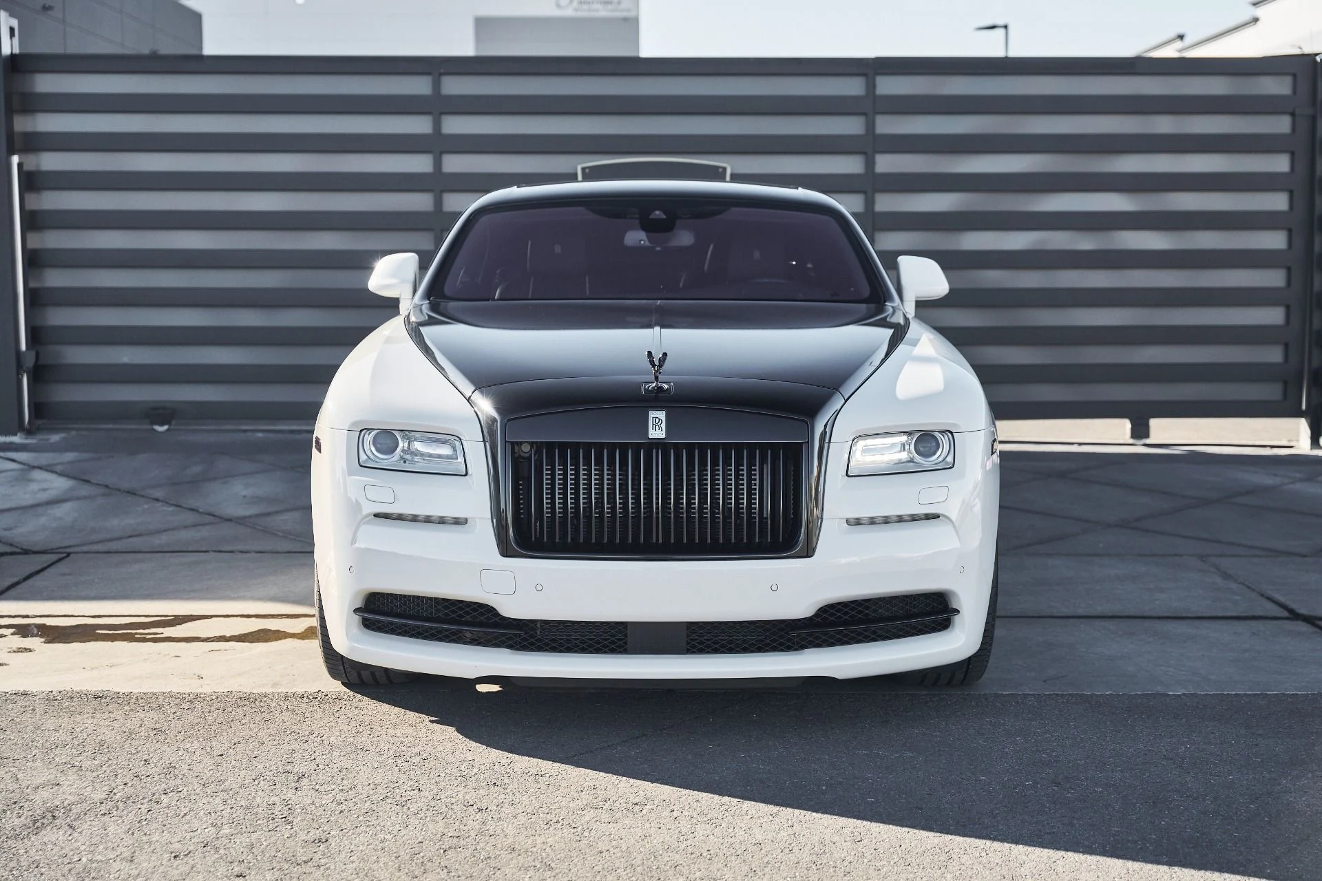 mph014_2958005345_Used_2015_Rolls_Royce_Wraith_Base_1767063489_d0548169b4