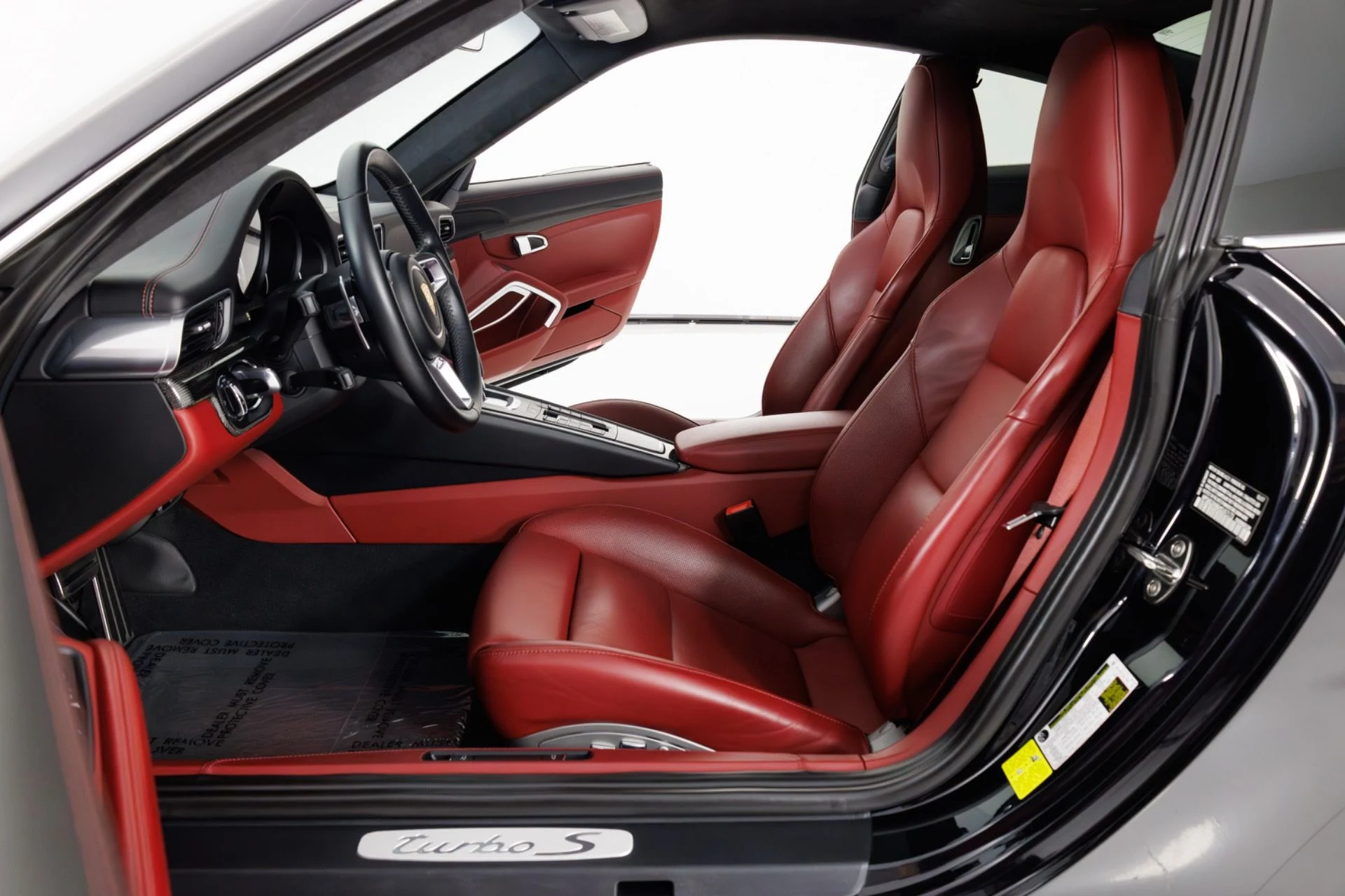 mph014_2960391828_Used_2017_Porsche_911_Turbo_S_1773337574_927e7887d9