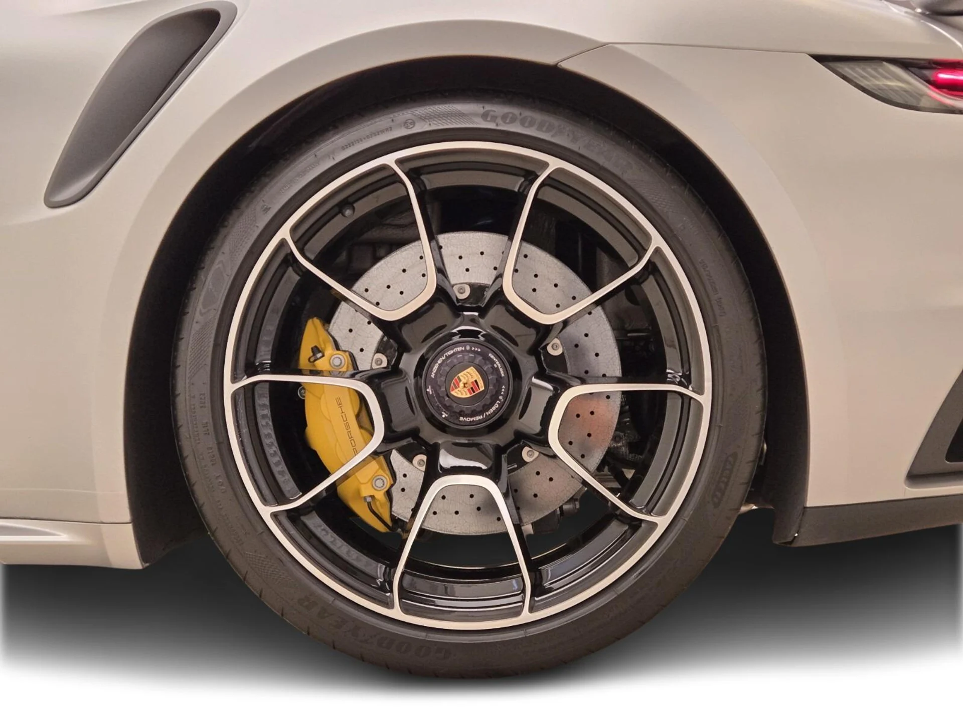 mph014_2963356780_Used_2023_Porsche_911_Turbo_1768891605_b6ffea52dd