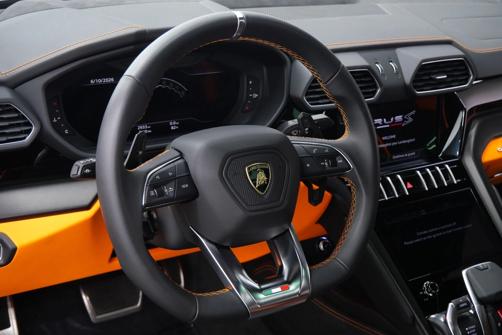 mph014_2963883461_Used_2023_Lamborghini_Urus_S_Very_Low_Miles_657_Horsepower_Bang_and_Olufsen_Audio_1781208380_2db9126265
