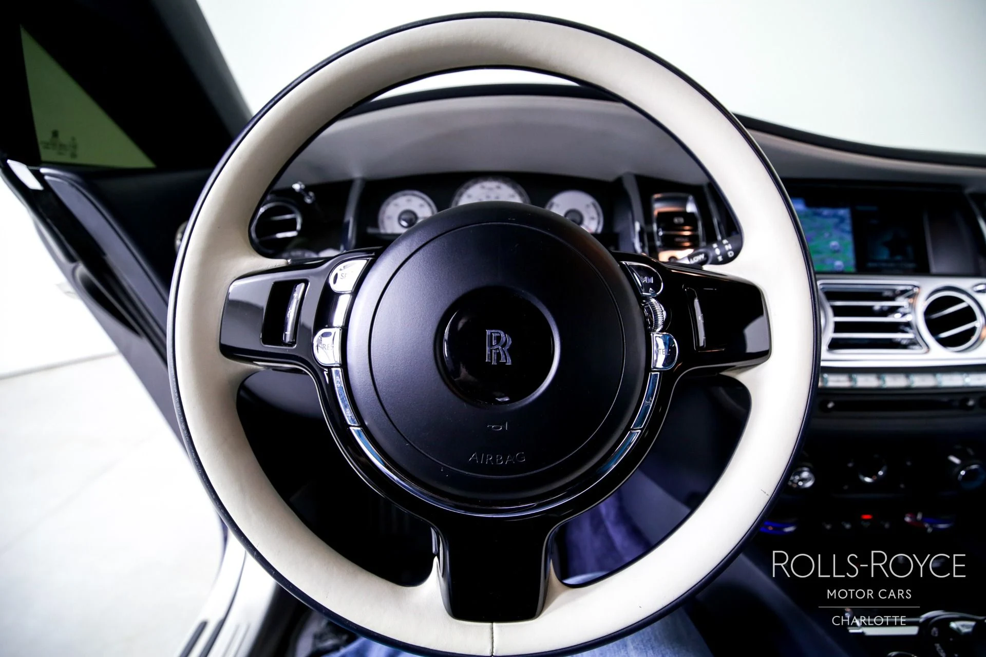 mph014_2972042205_Used_2019_Rolls_Royce_Wraith_1743453383_e5425dbddc