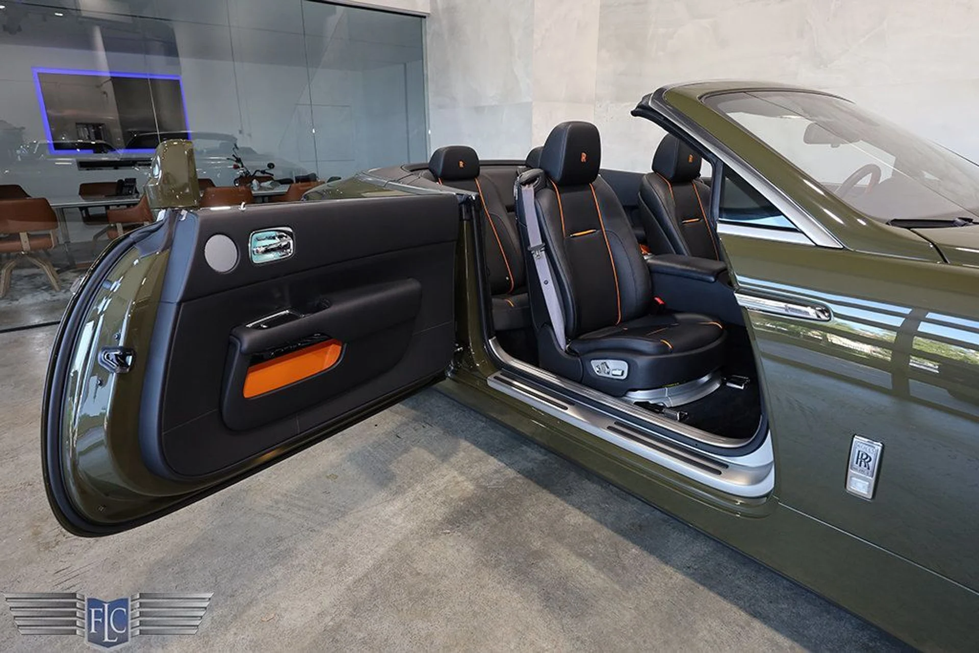 mph014_2974815648_used_2021_rolls_royce_dawn_convertible_9689_23009297_15_1024_a551598baf