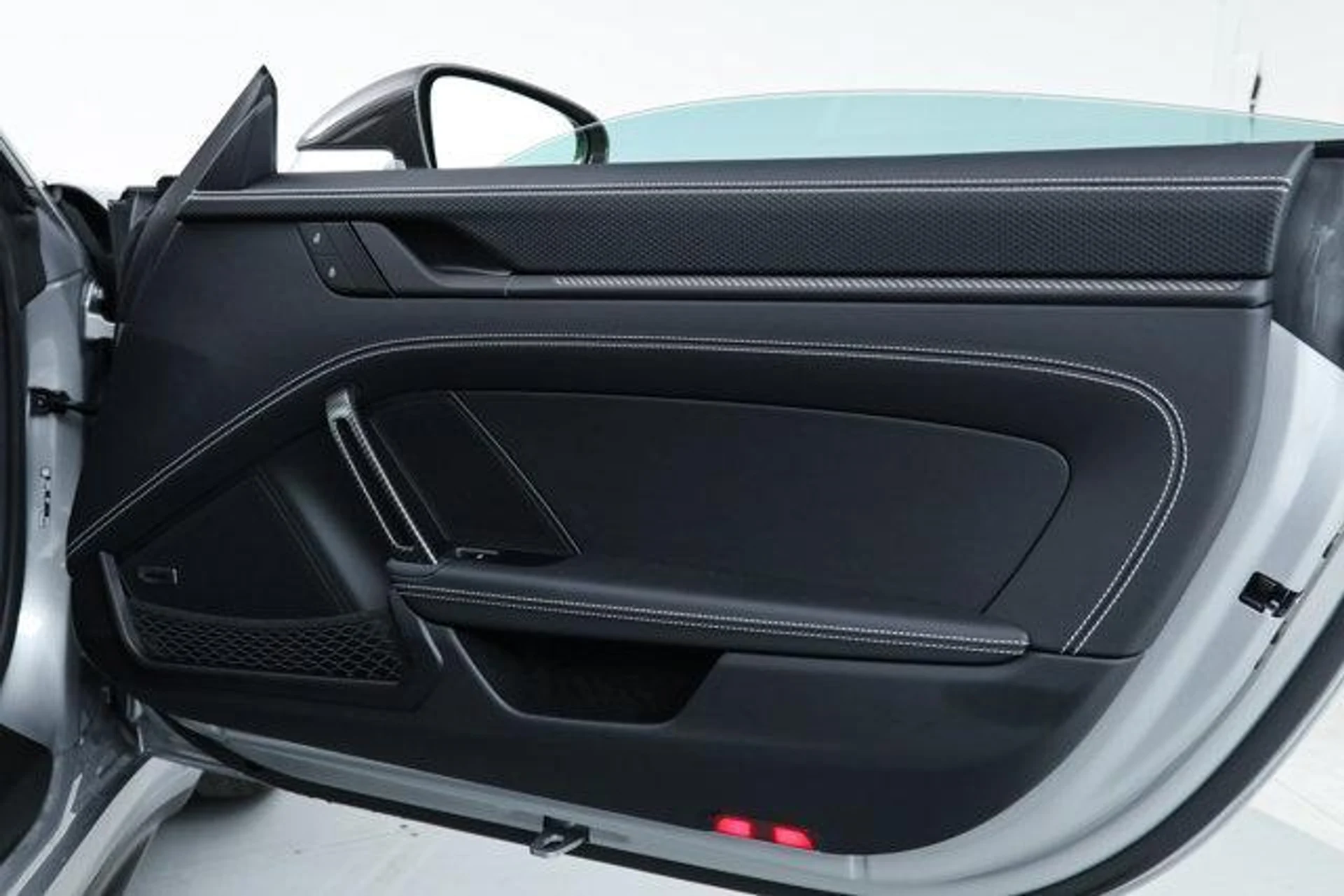 mph014_2977703674_7p_Z_Rbk_A_Fp_M_Kb0hyn_PRURH_Wh_D_Ov_E_c74c529759