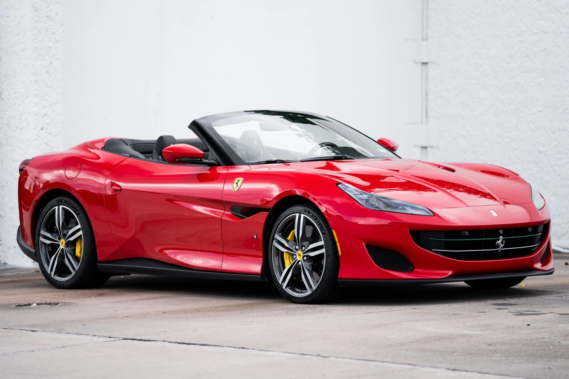 mph014_2978361331_Used_2019_Ferrari_Portofino_1768420452_27fe2cd65a