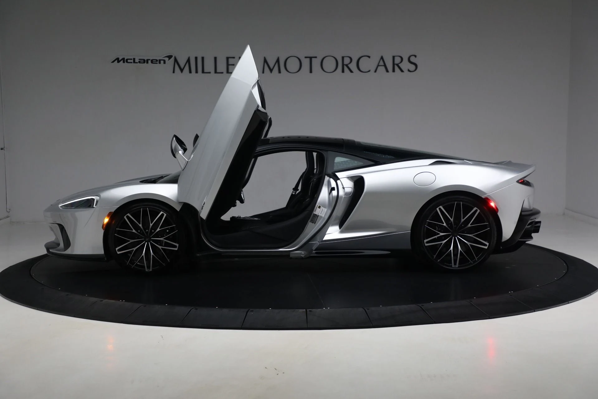 mph014_2981577228_Used_2025_Mc_Laren_GTS_Tech_Lux_e9f8b22157