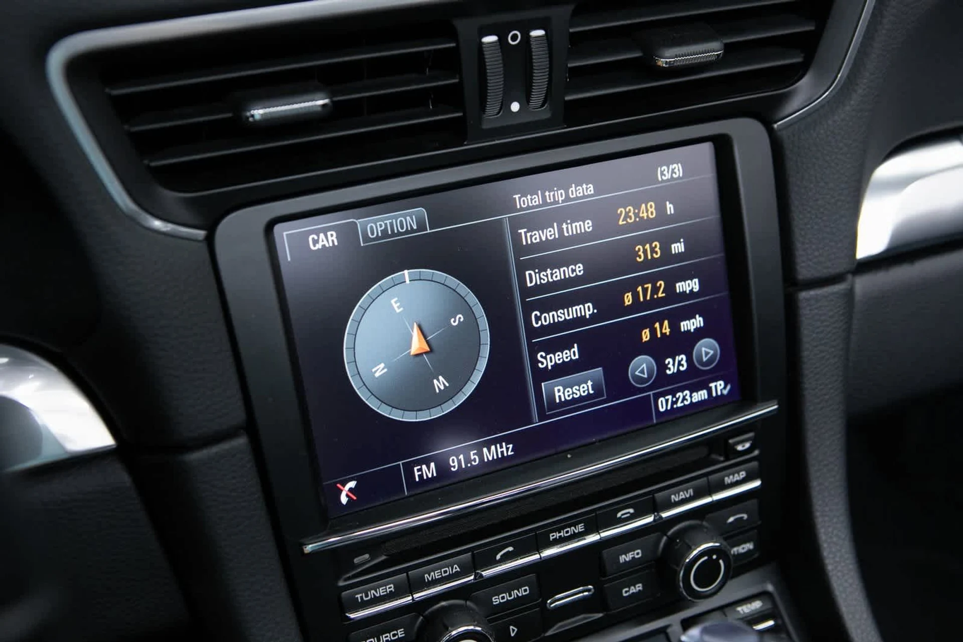 mph014_2984656009_5ef8d1a3526bda44352406f7782bcc8cx_6bbc1f95de